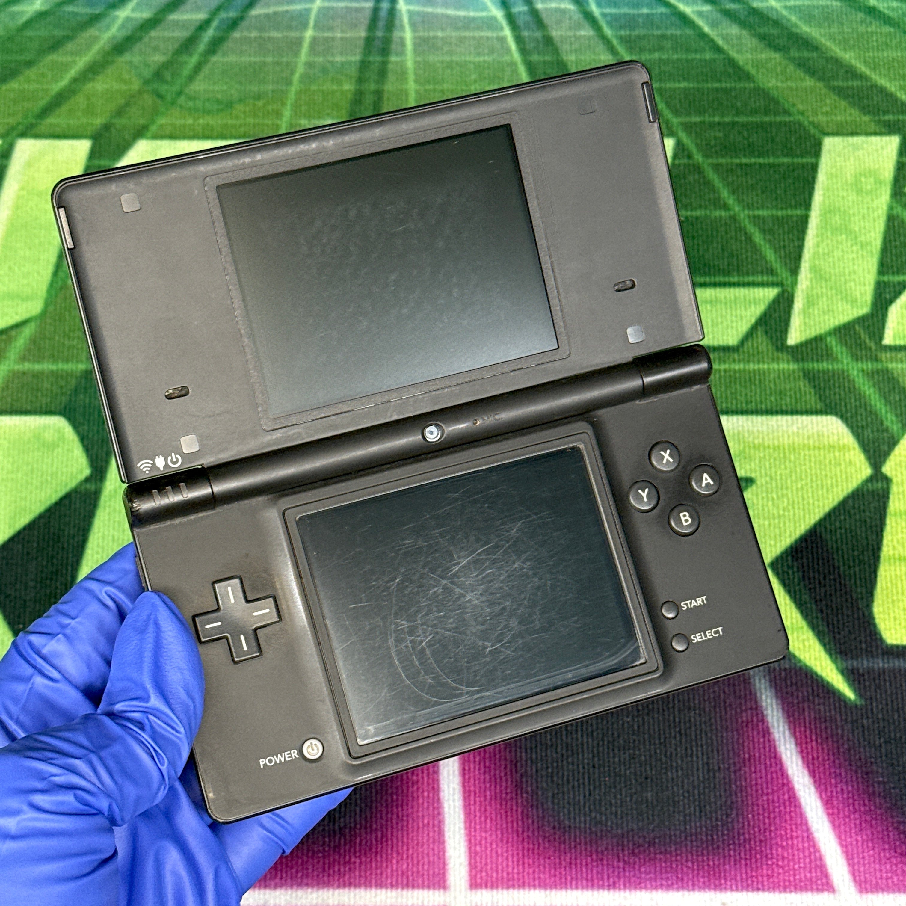 Nintendo DSi Console Handheld Console – Black