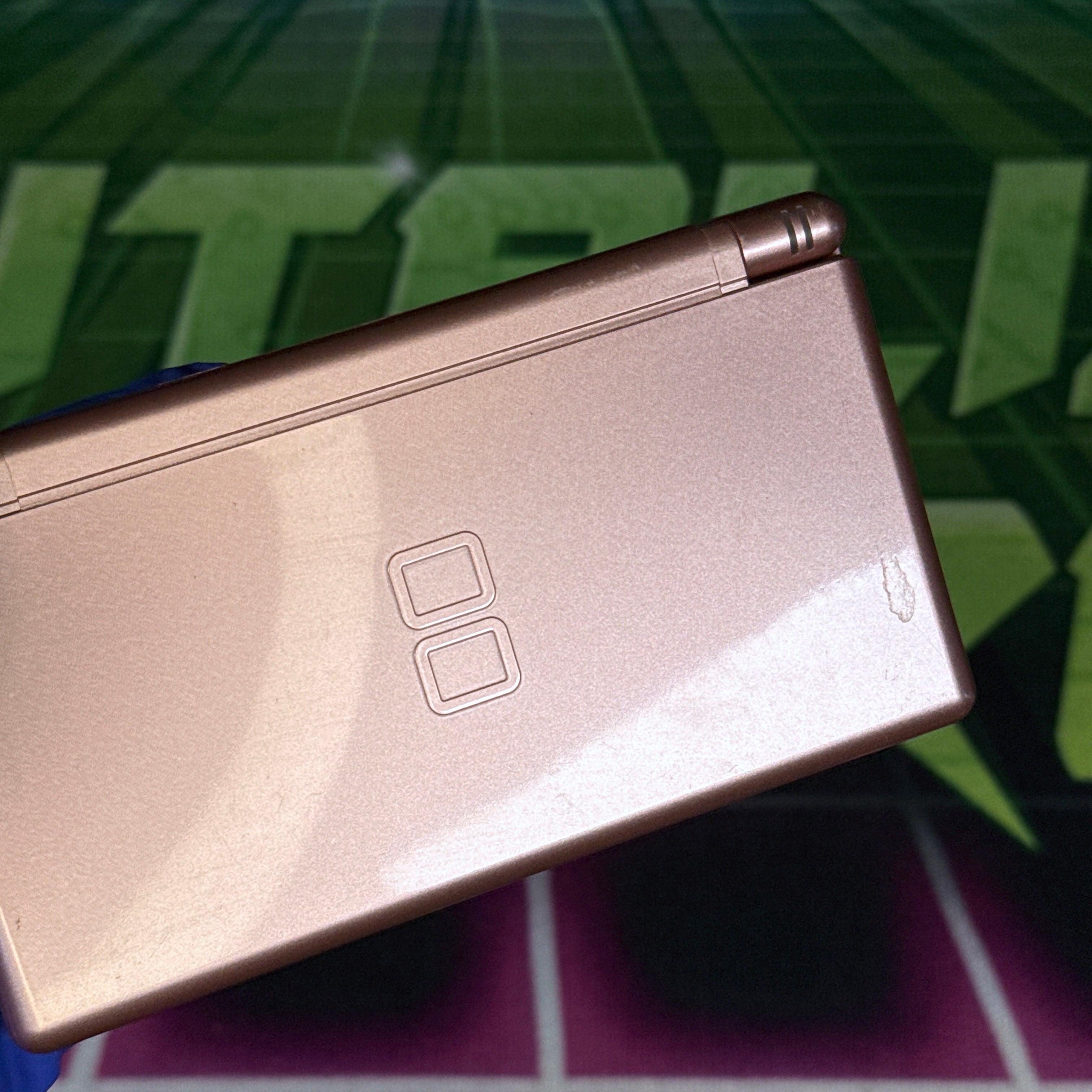 Nintendo DS Lite Handheld Console - Metallic Pink (JP)