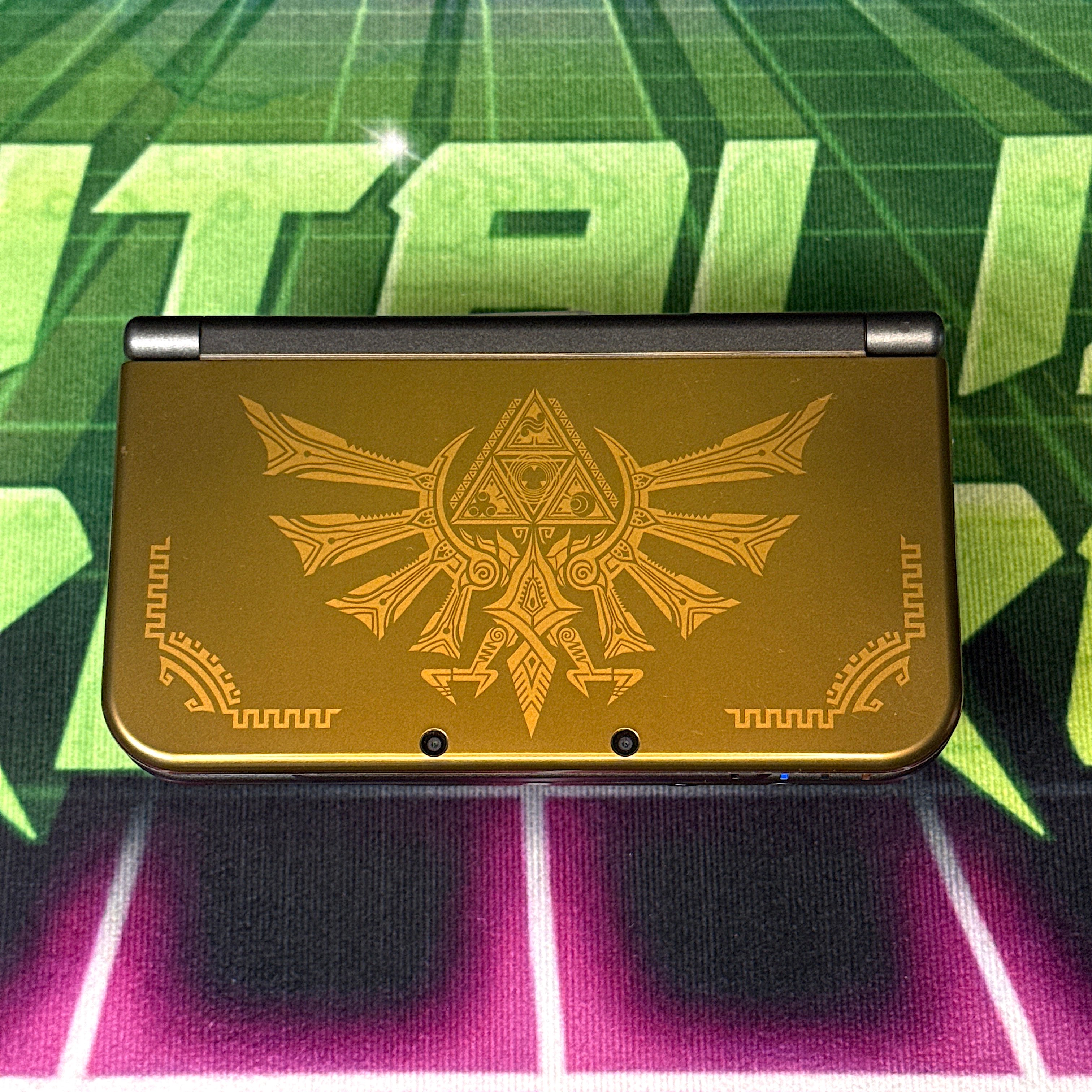 New Nintendo 3DS XL - Hyrule Edition (CIB)