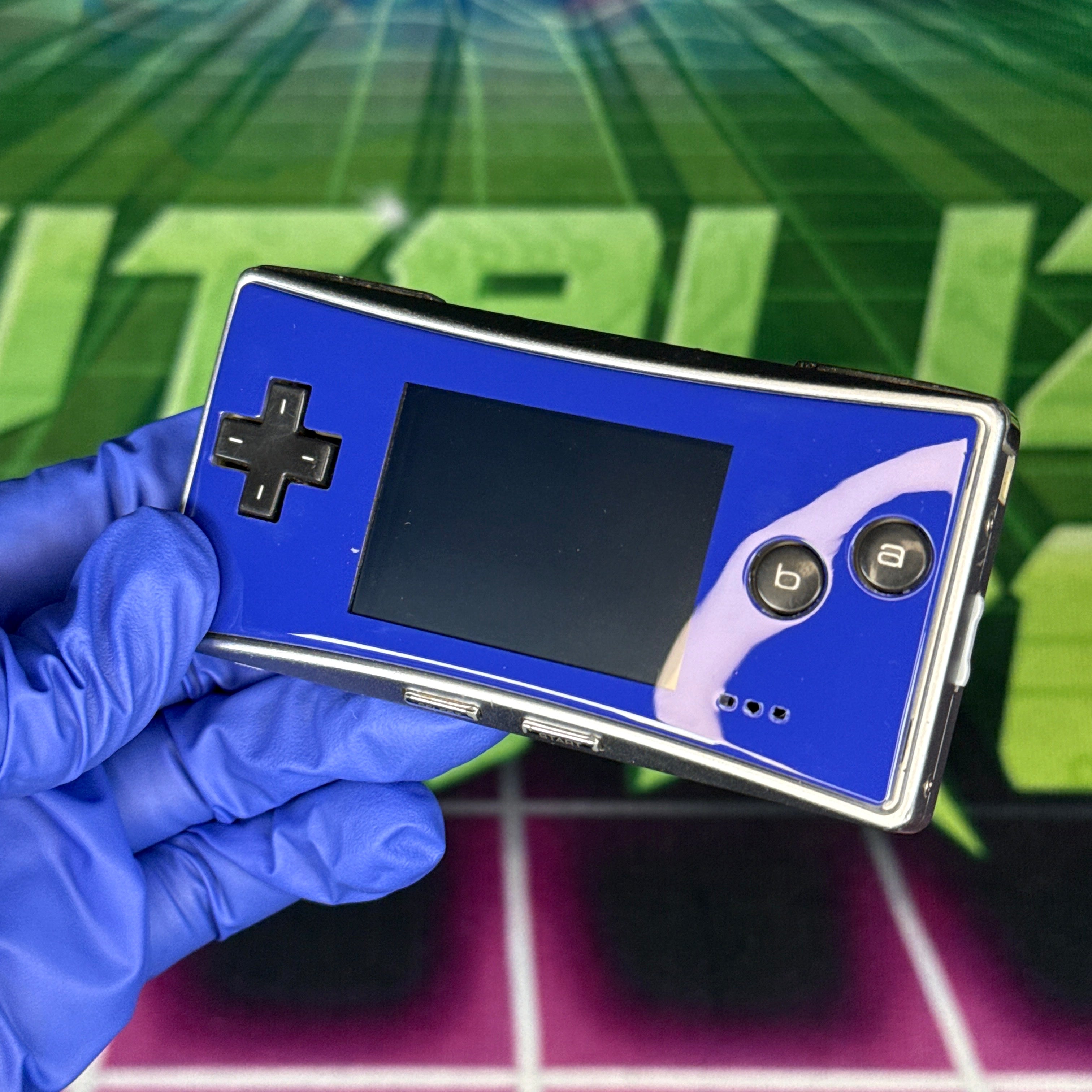 Nintendo GameBoy Micro – Silver w/ Blue Faceplate