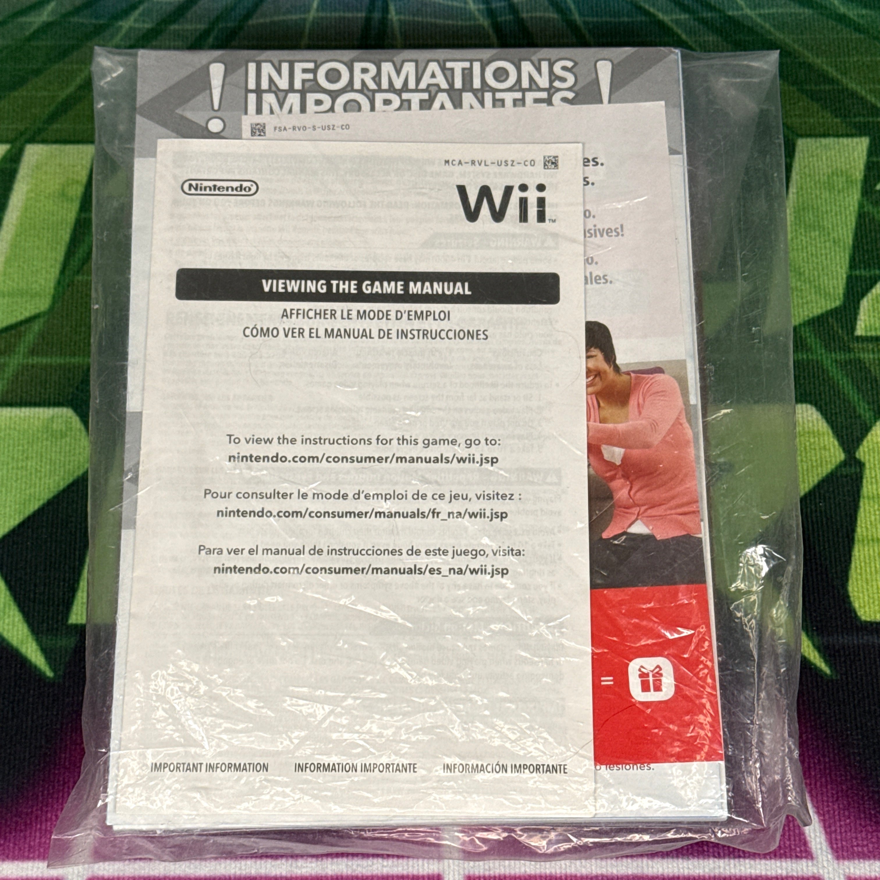 Nintendo Wii Mini Console – Red/Black - Mario Kart Bundle