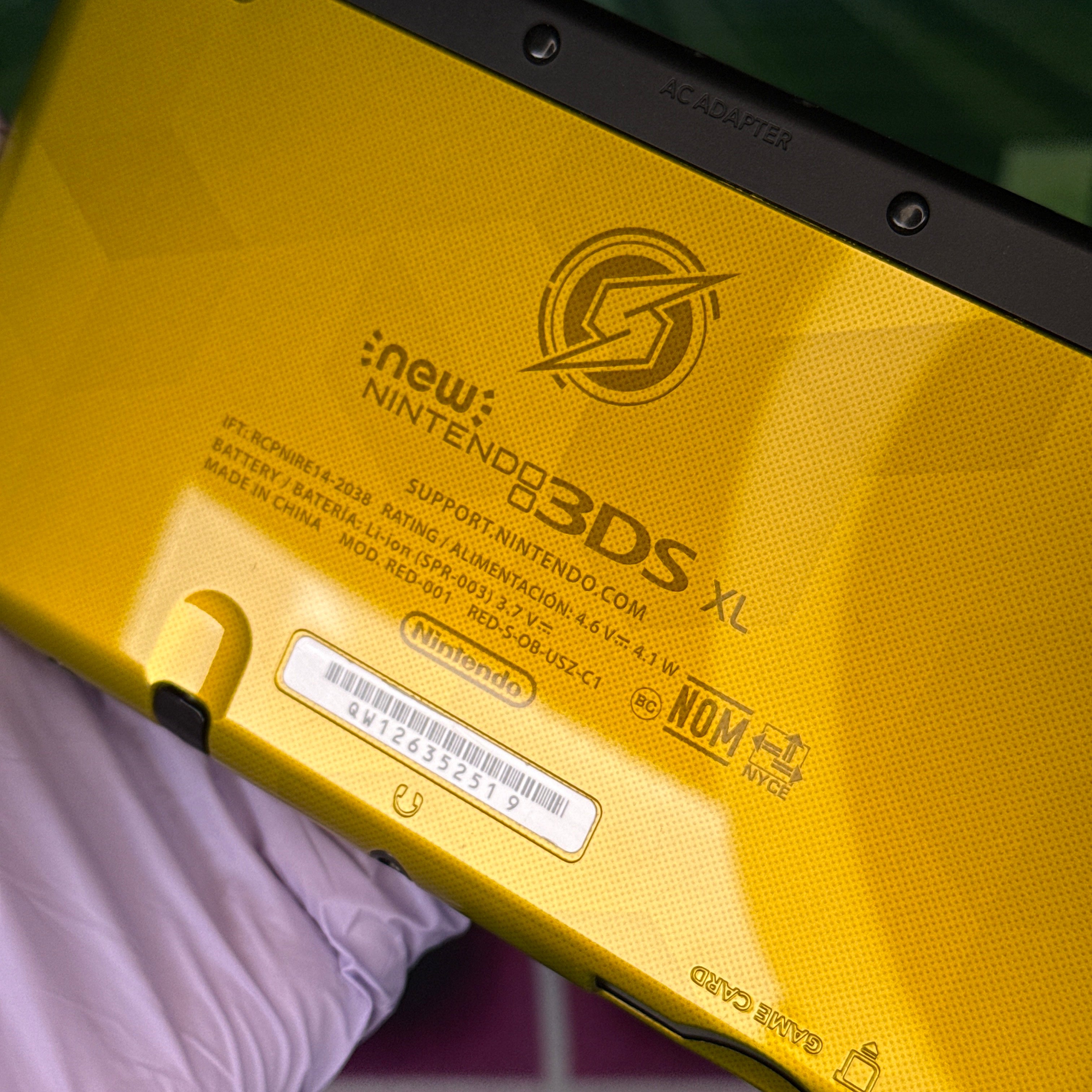 New Nintendo 3DS XL Handheld Console - Samus Edition