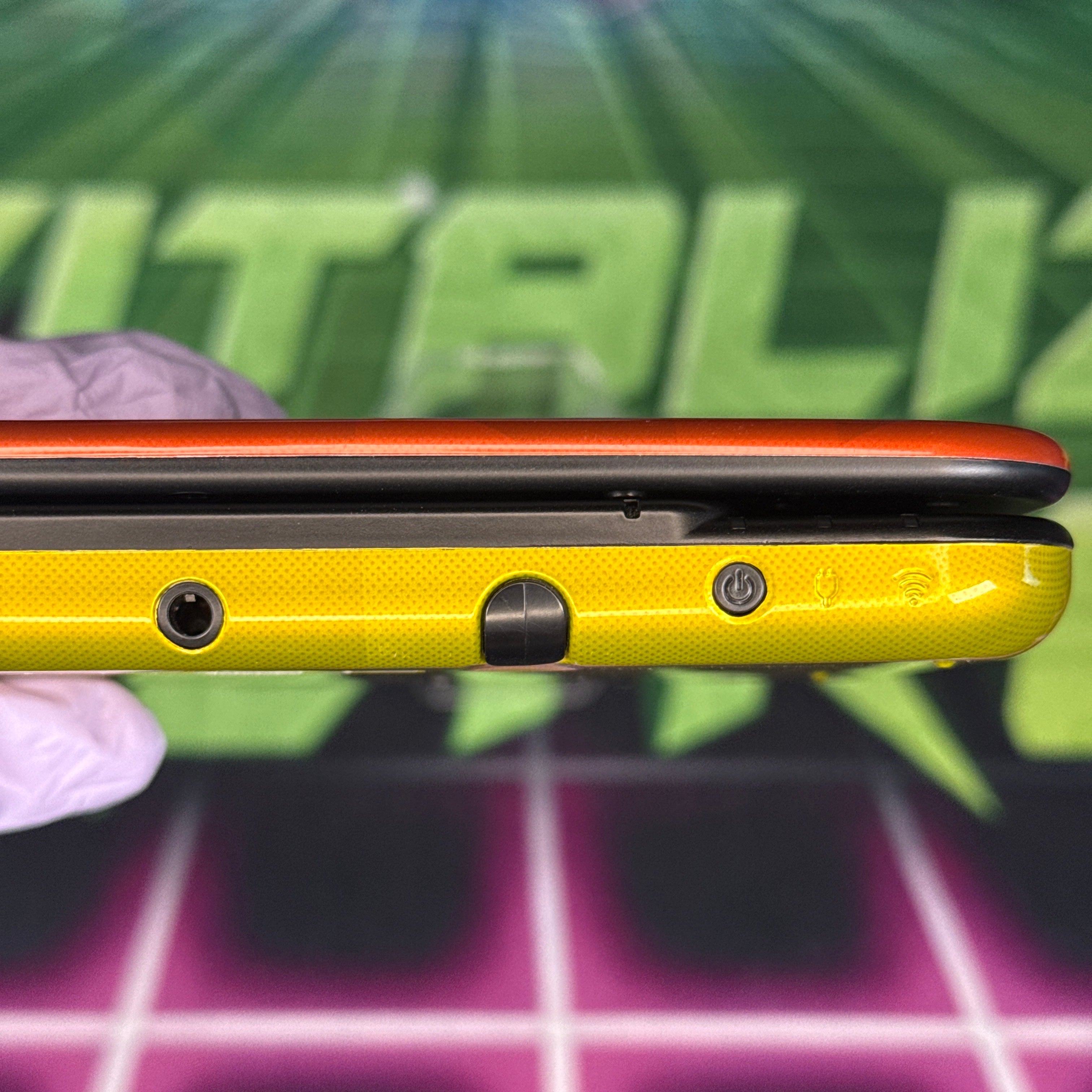 New Nintendo 3DS XL Handheld Console - Samus Edition