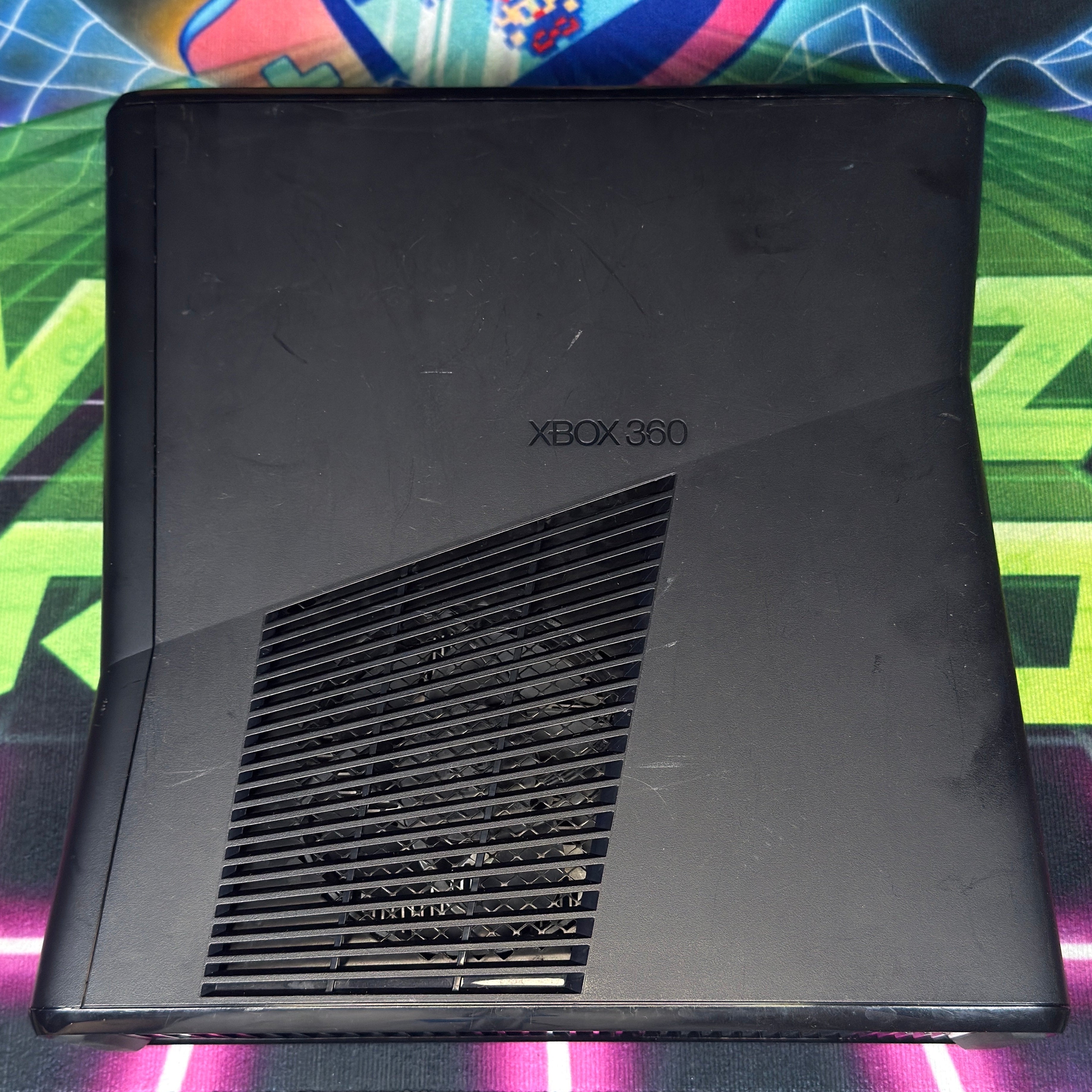 Xbox 360 Slim Console Bundle (320GB)