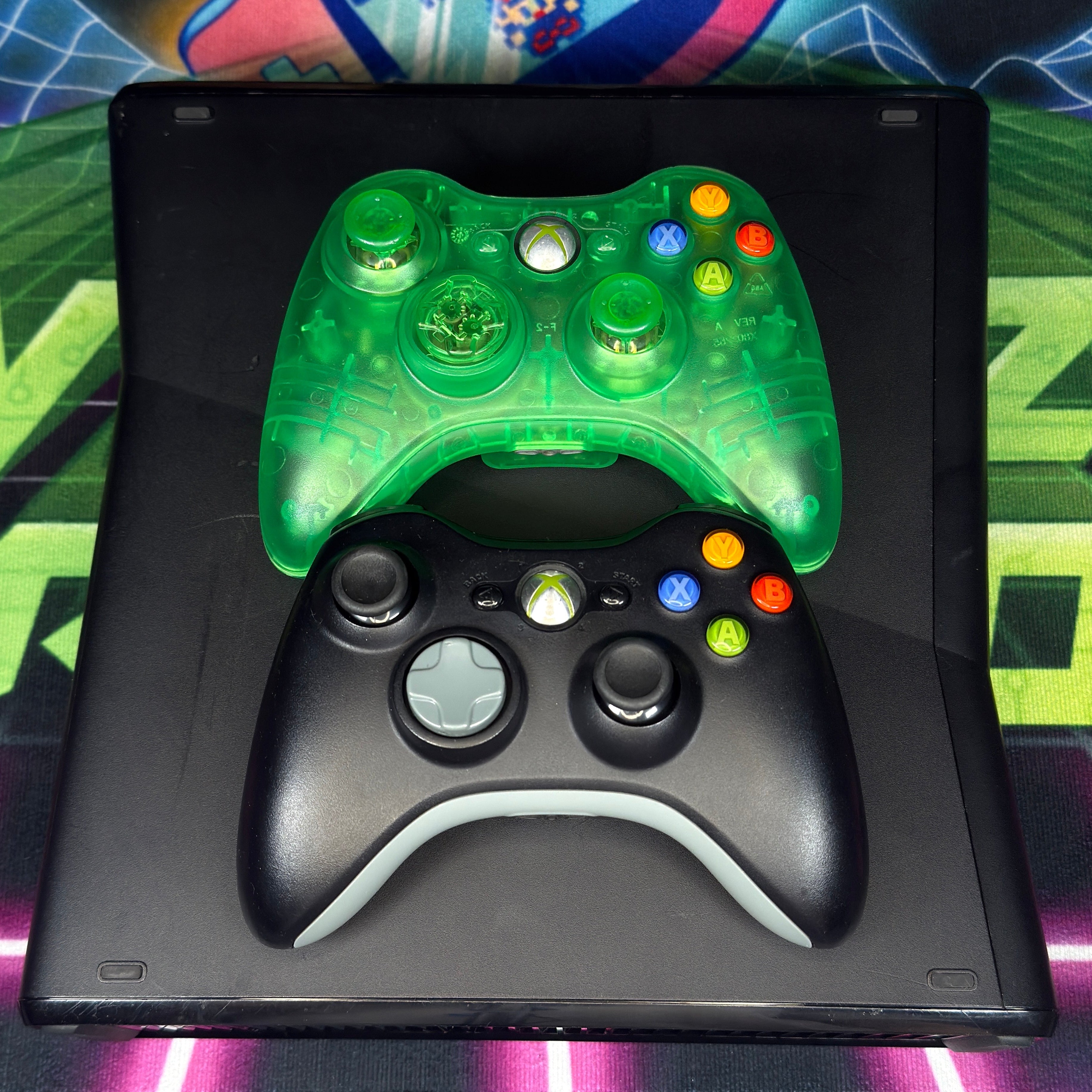 Xbox 360 Slim Console Bundle (320GB)