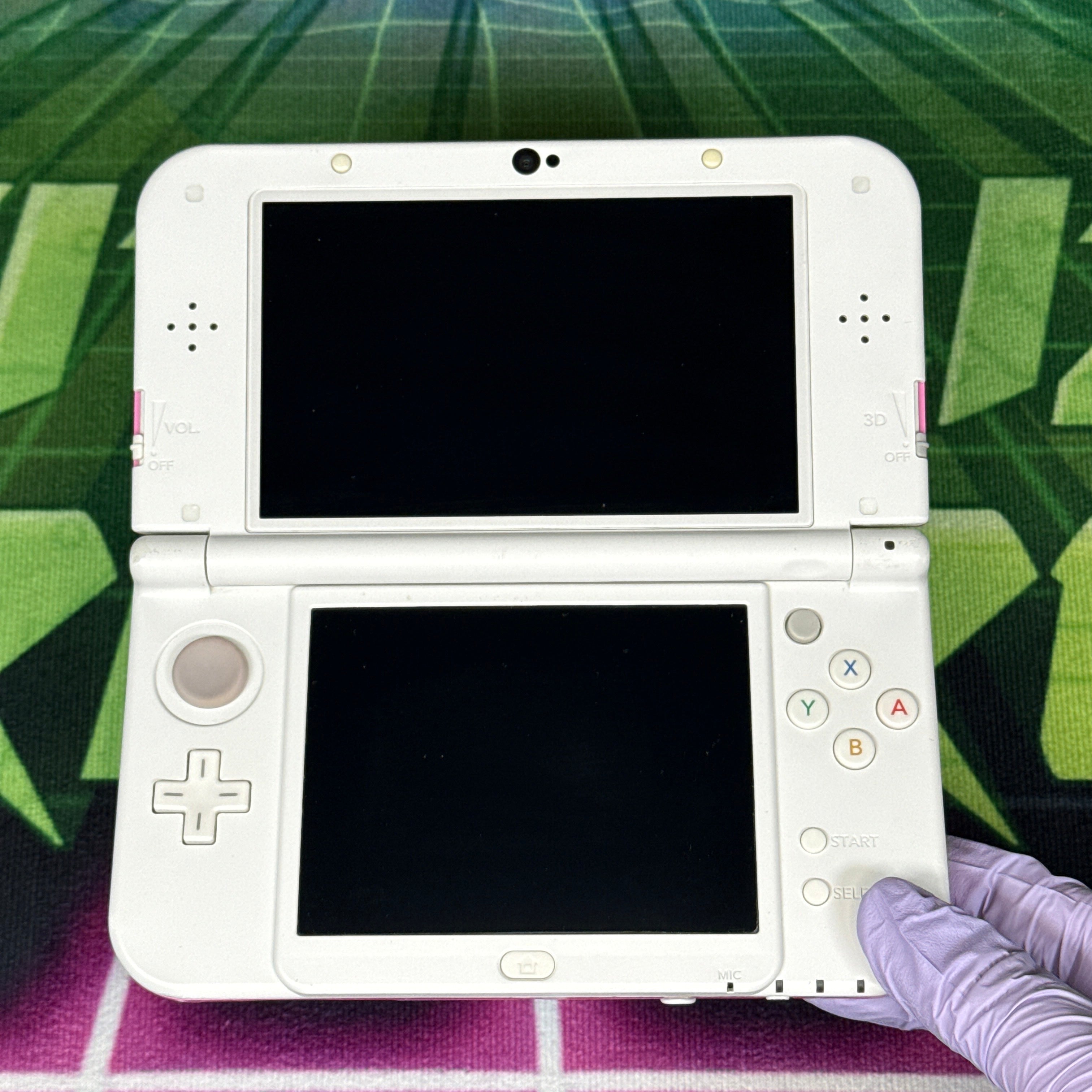 New Nintendo 3DS XL - Pink/White