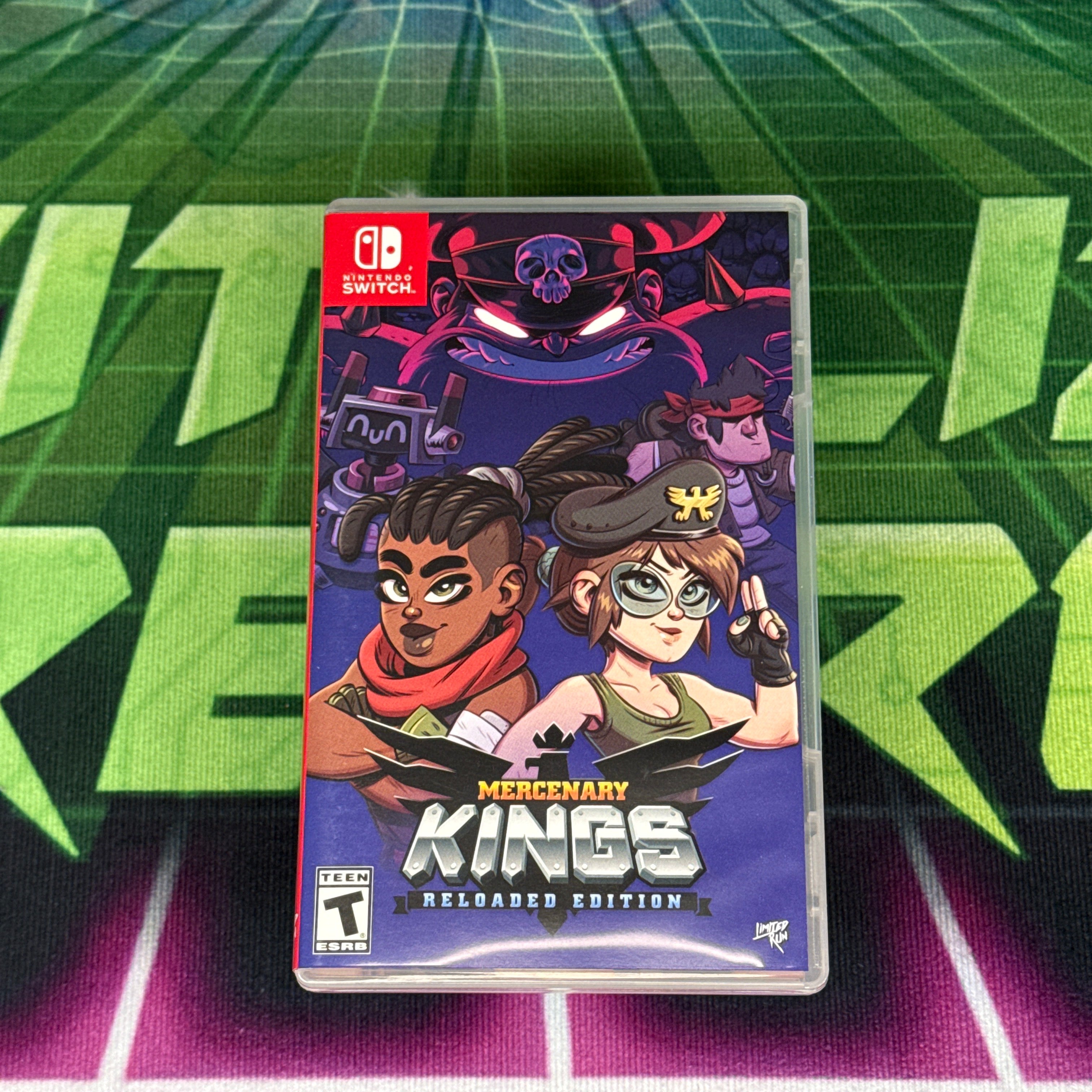 Mercenary Kings Reloaded & Flinthook (Tribute Treasure Box) | Nintendo Switch