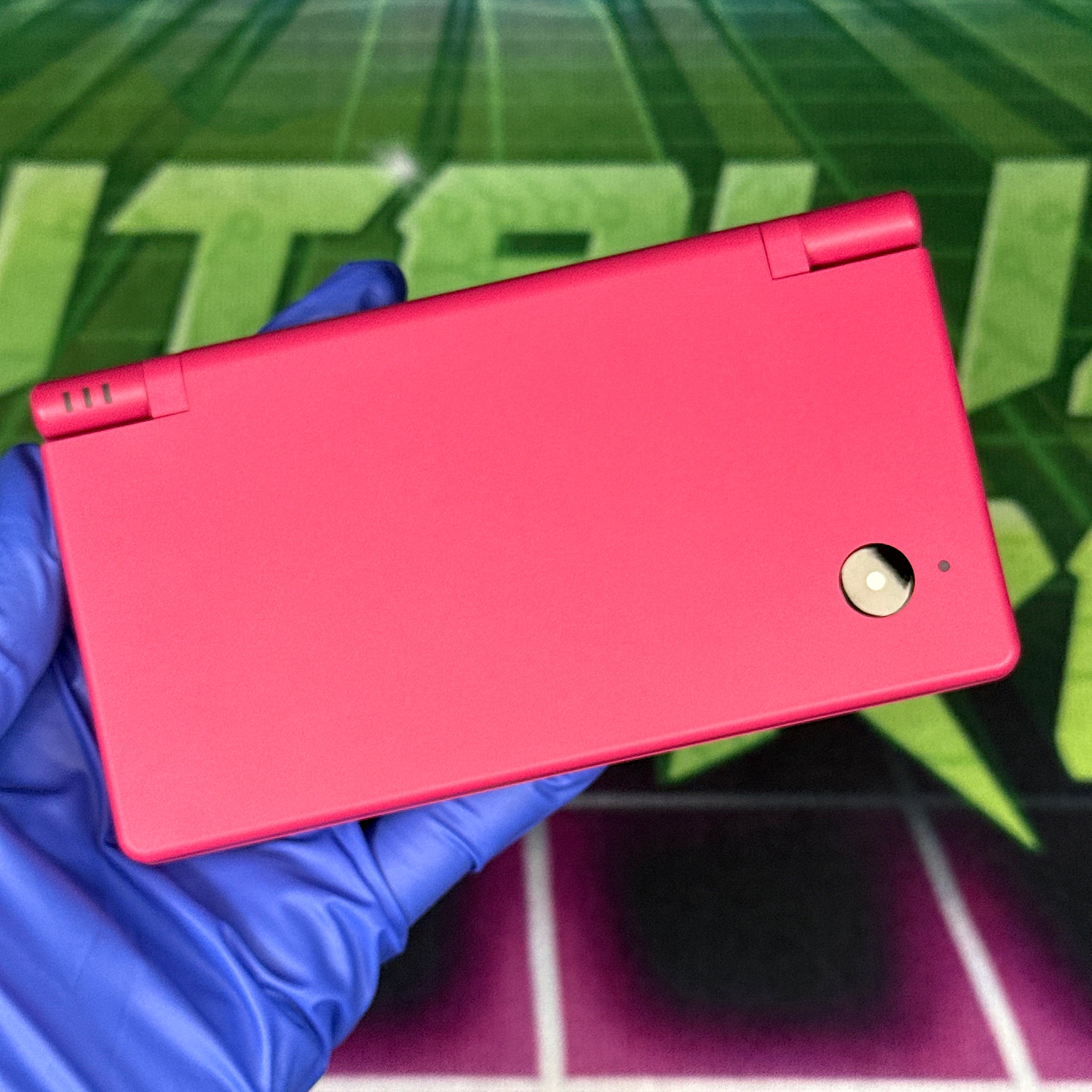 Nintendo DSi Handheld Console – Hot Pink (JP)
