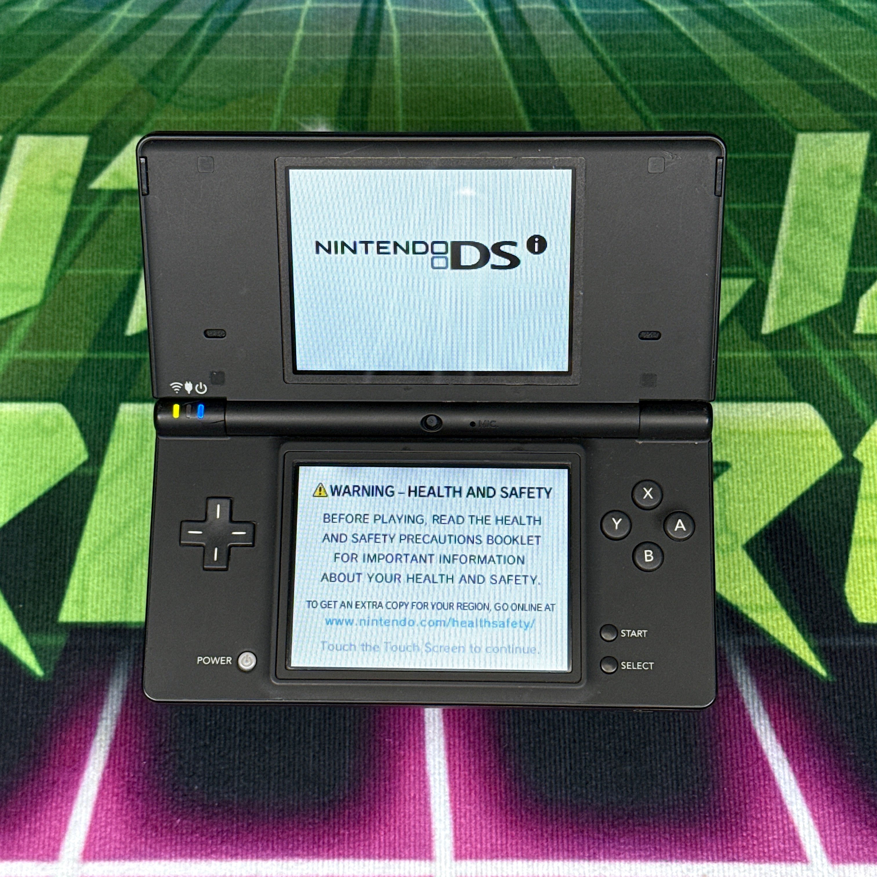 Nintendo DSi Console Handheld Console – Black