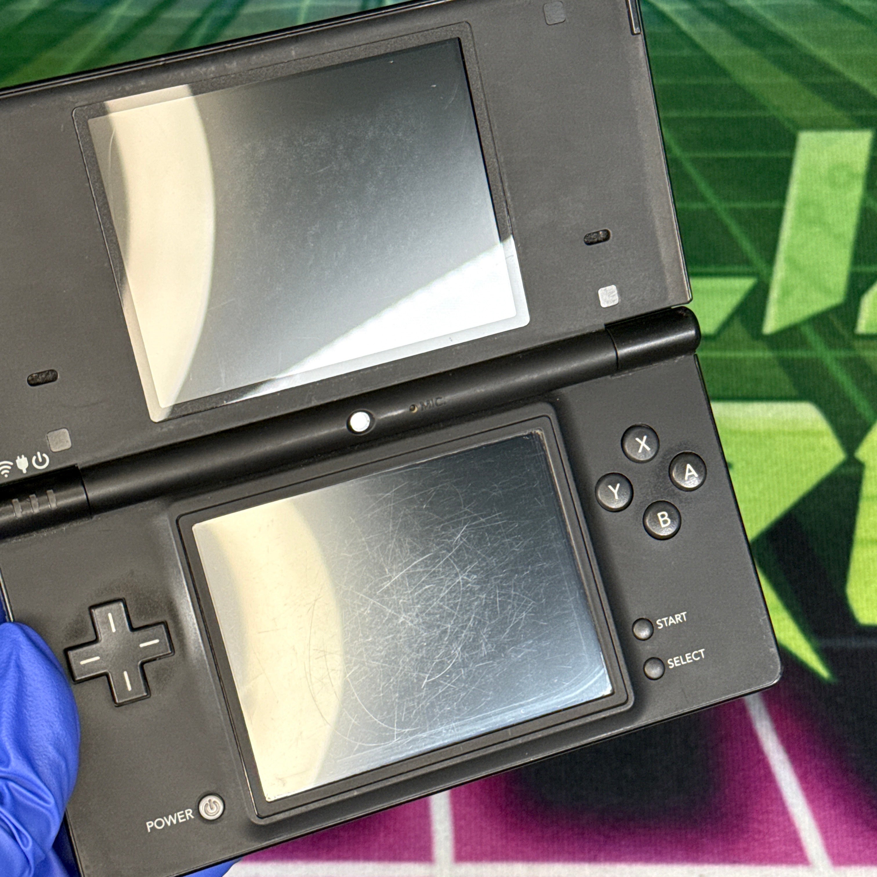 Nintendo DSi Console Handheld Console – Black