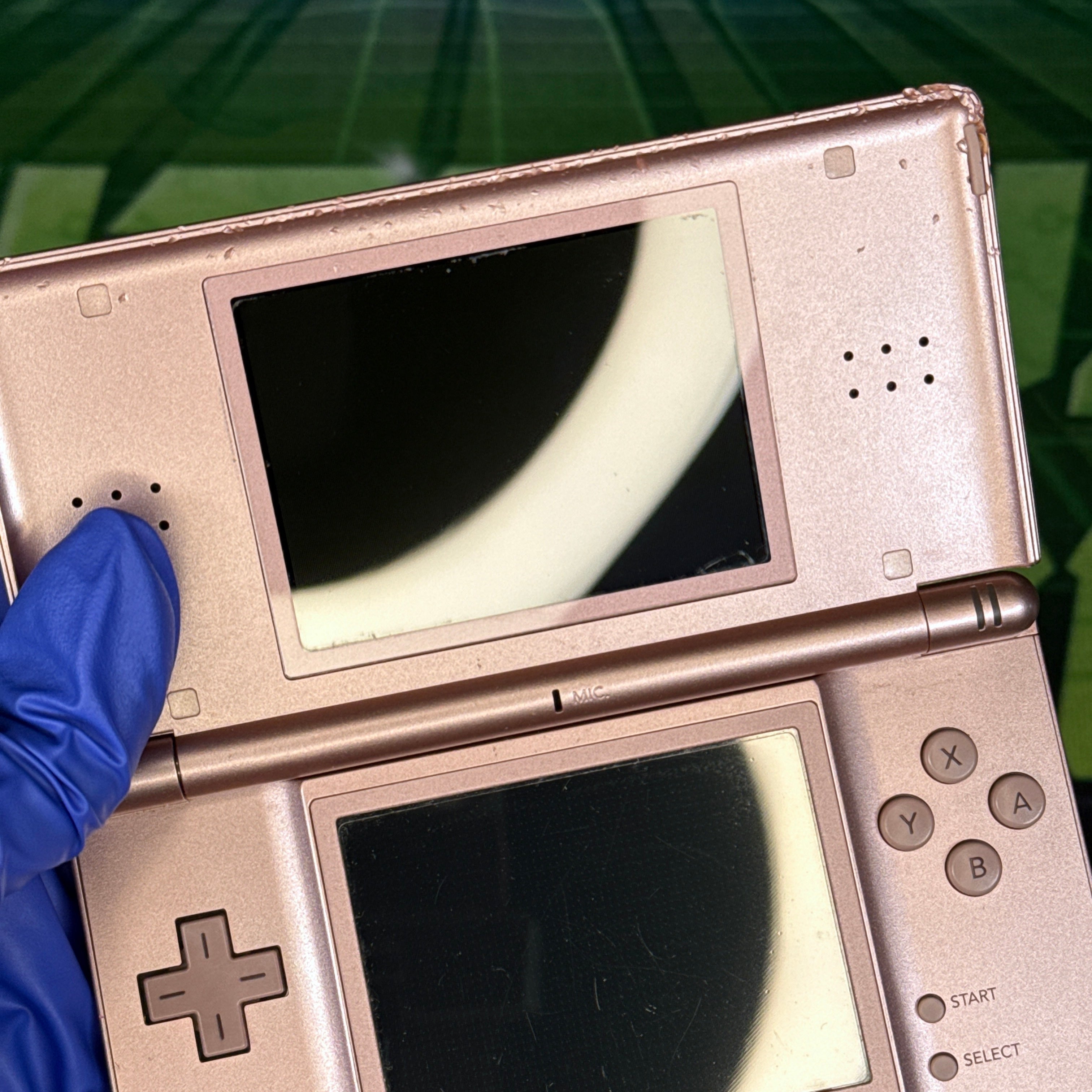 Nintendo DS Lite Handheld Console - Metallic Pink (FR)