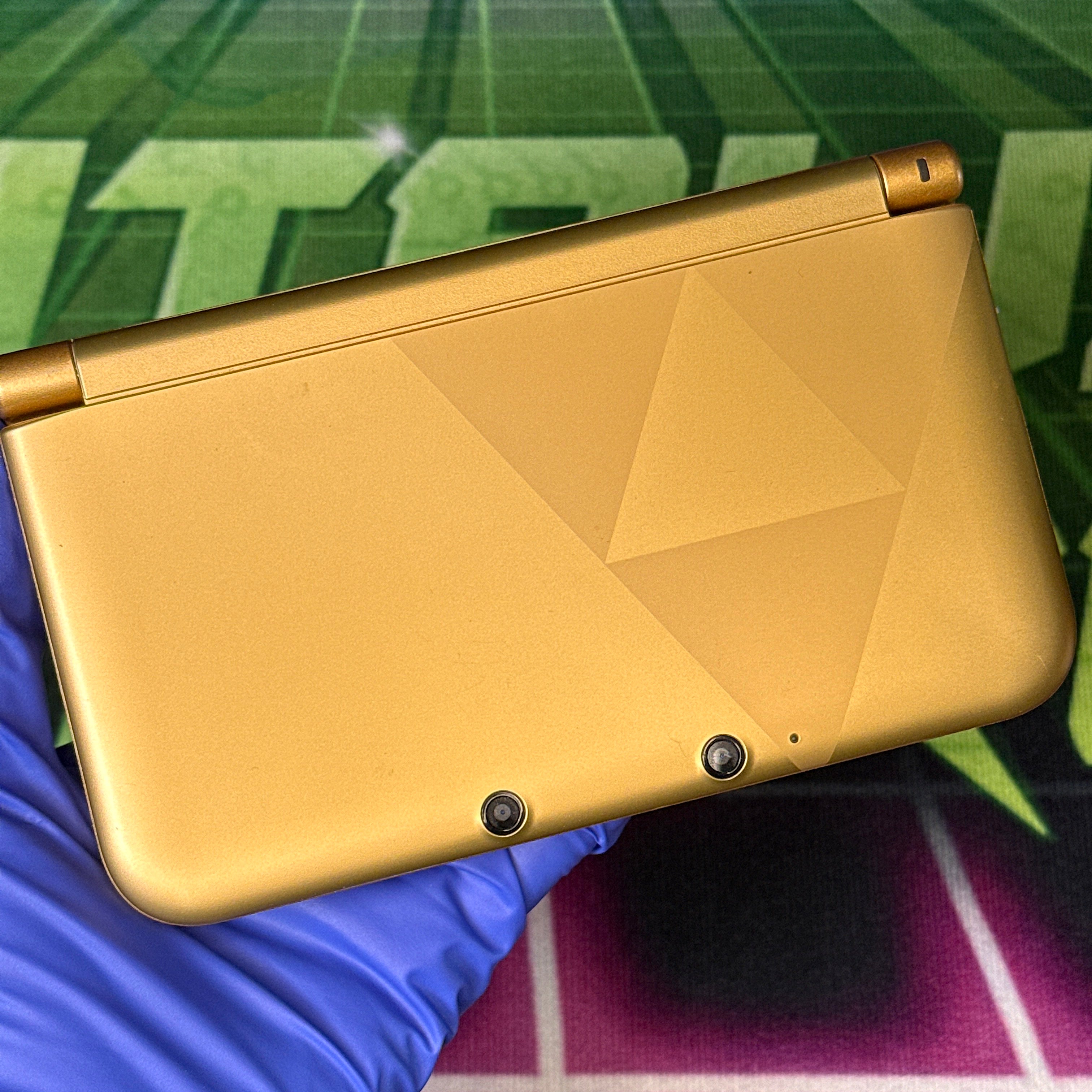 Nintendo 3DS XL Handheld Console - The Legend of Zelda: A Link Between Worlds - Gold/Black