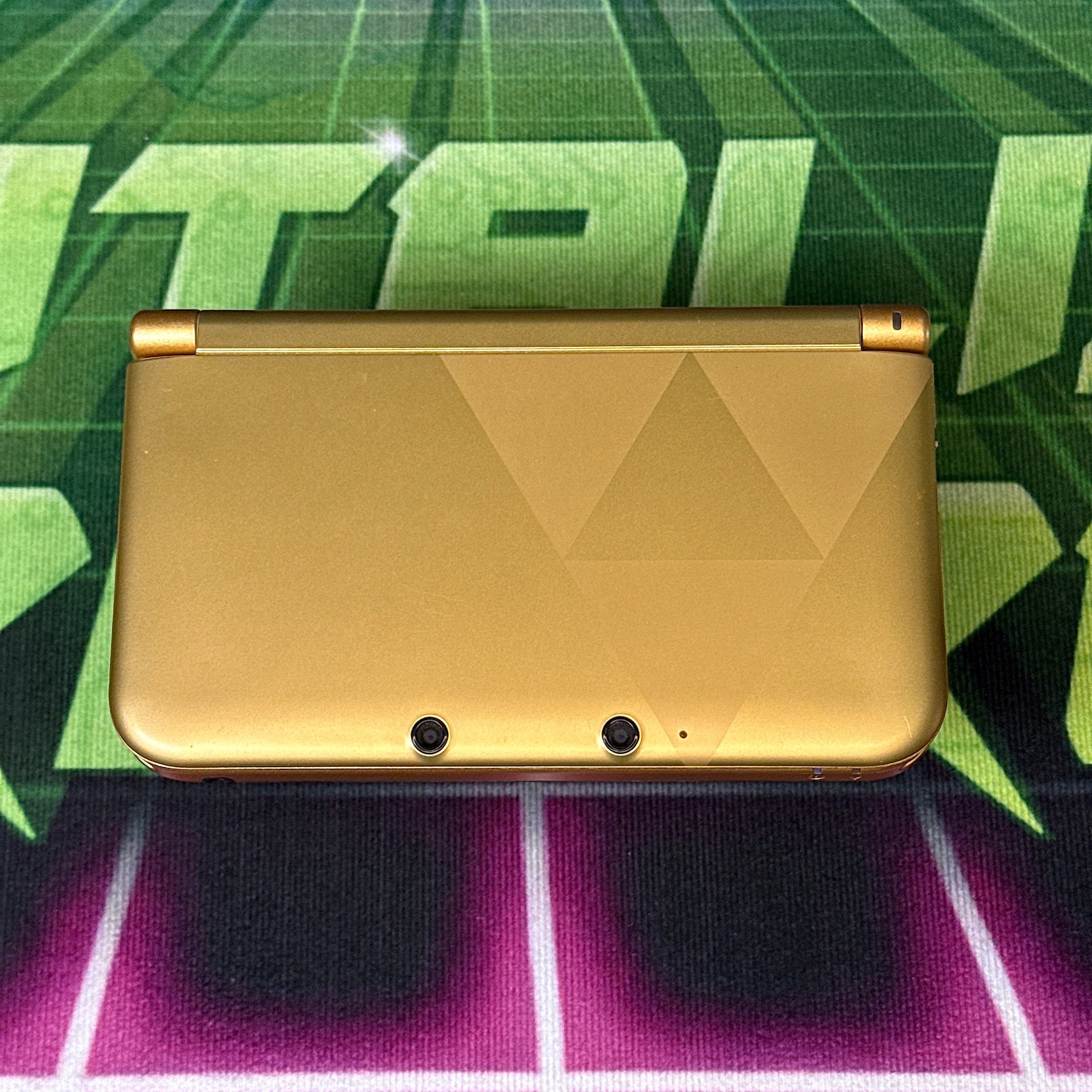 Nintendo 3DS XL Handheld Console - The Legend of Zelda: A Link Between Worlds - Gold/Black
