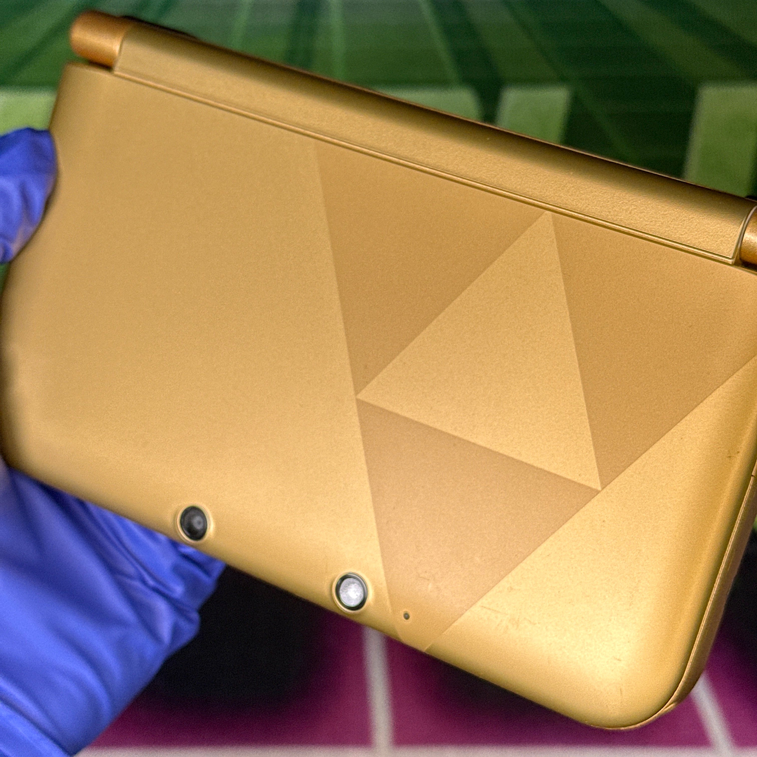 Nintendo 3DS XL Handheld Console - The Legend of Zelda: A Link Between Worlds - Gold/Black