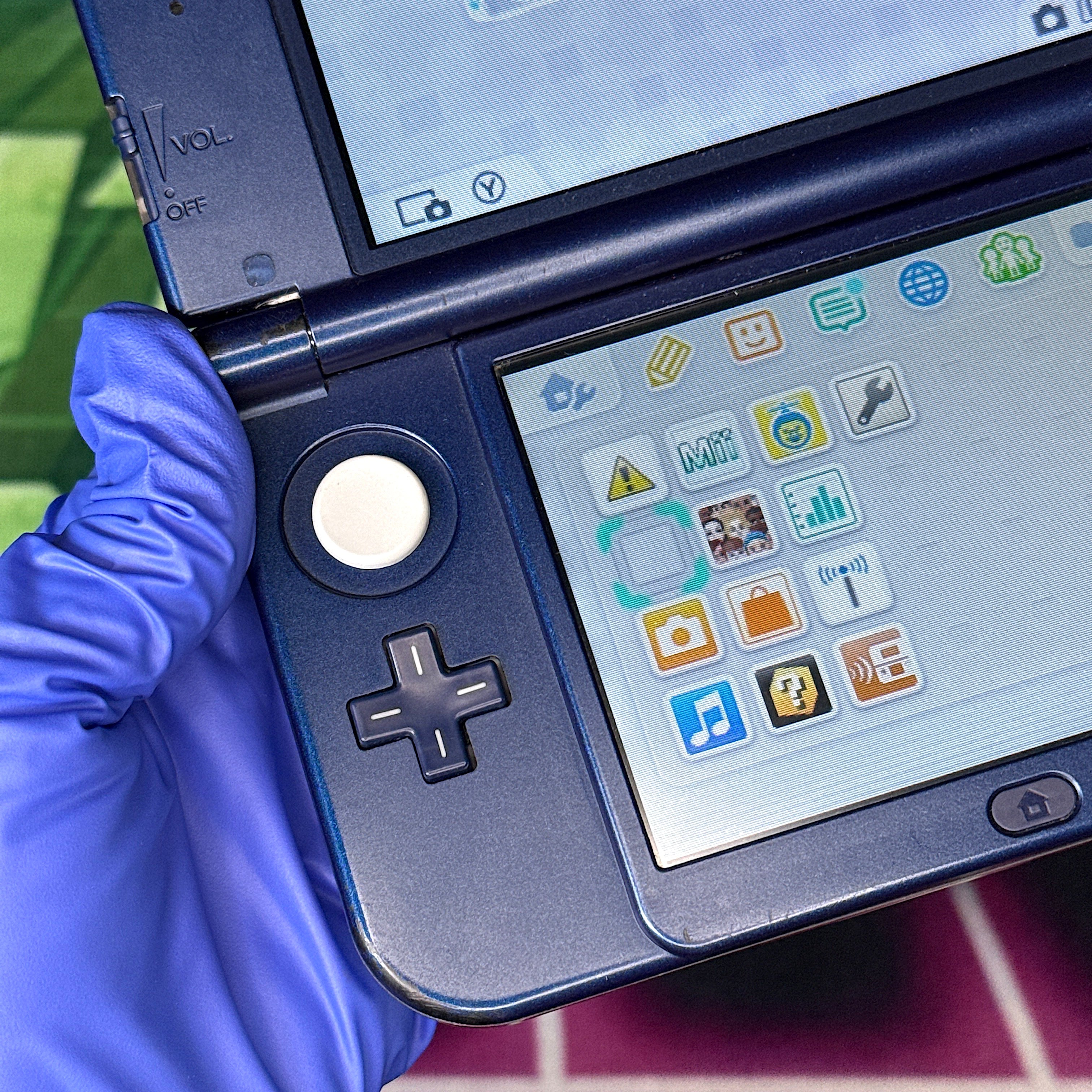 New Nintendo 3DS XL Handheld Console - Galaxy
