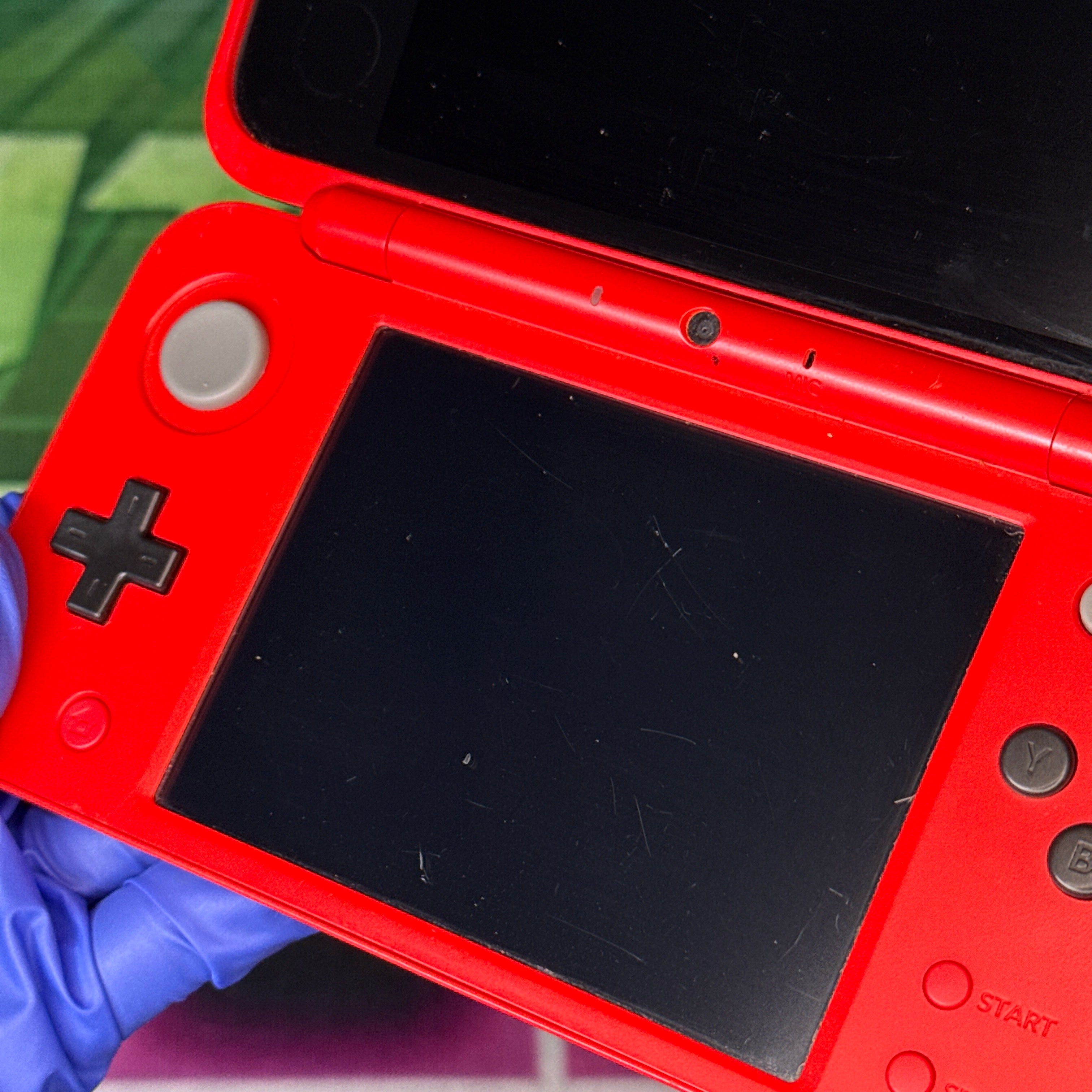 New Nintendo 2DS XL - Poké Ball Edition