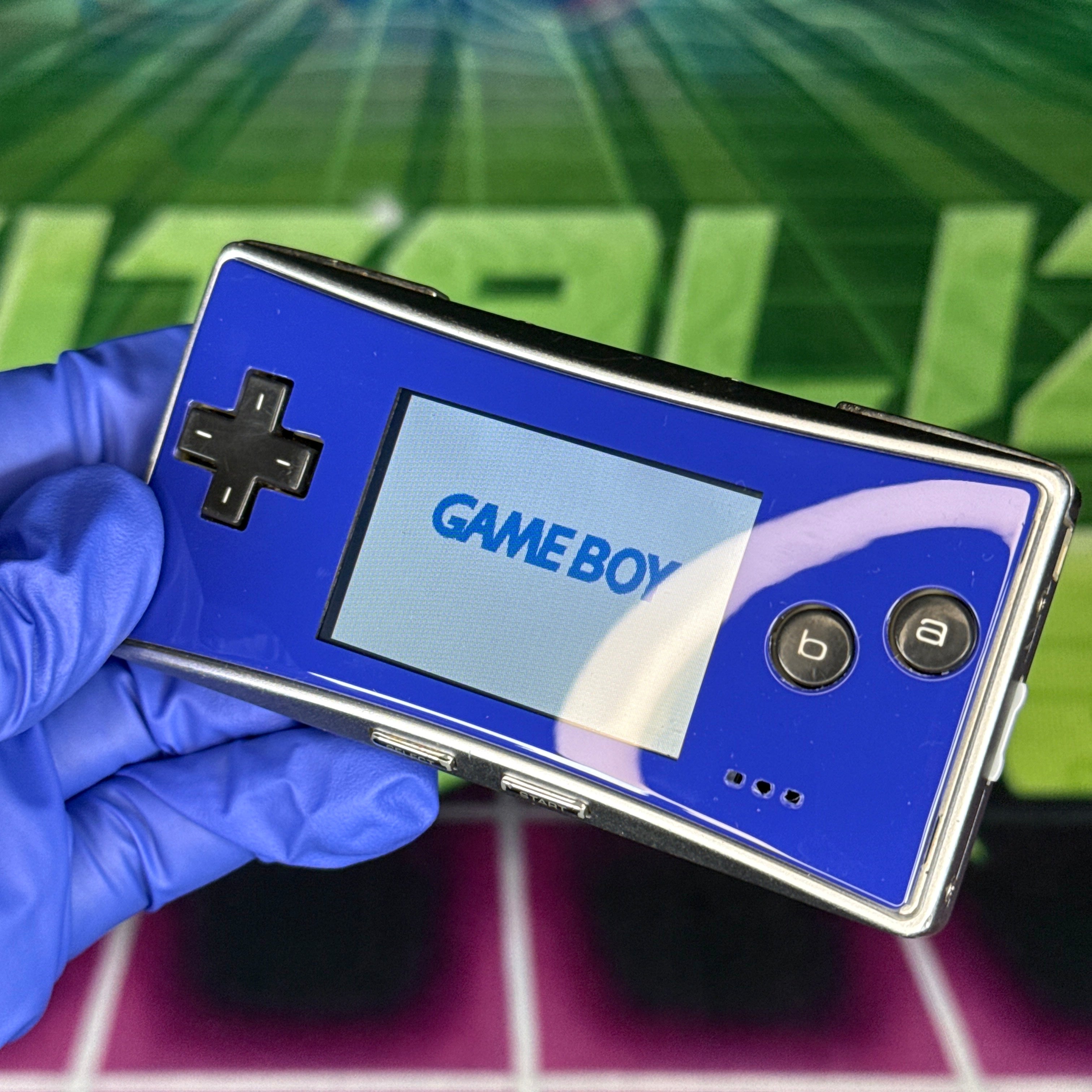 Nintendo GameBoy Micro – Silver w/ Blue Faceplate