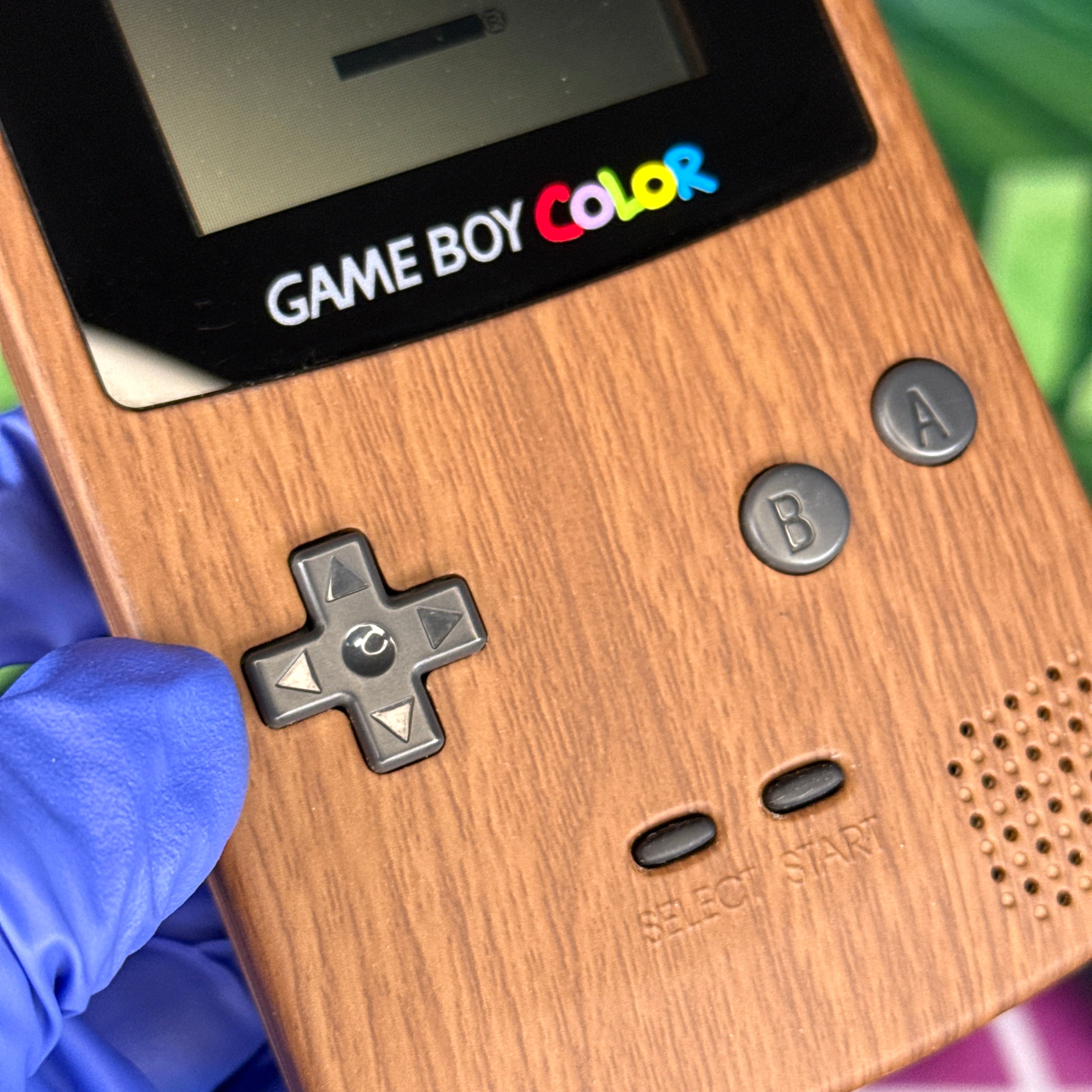 Nintendo GameBoy Color – Wood Grain Shell – Tested & Working