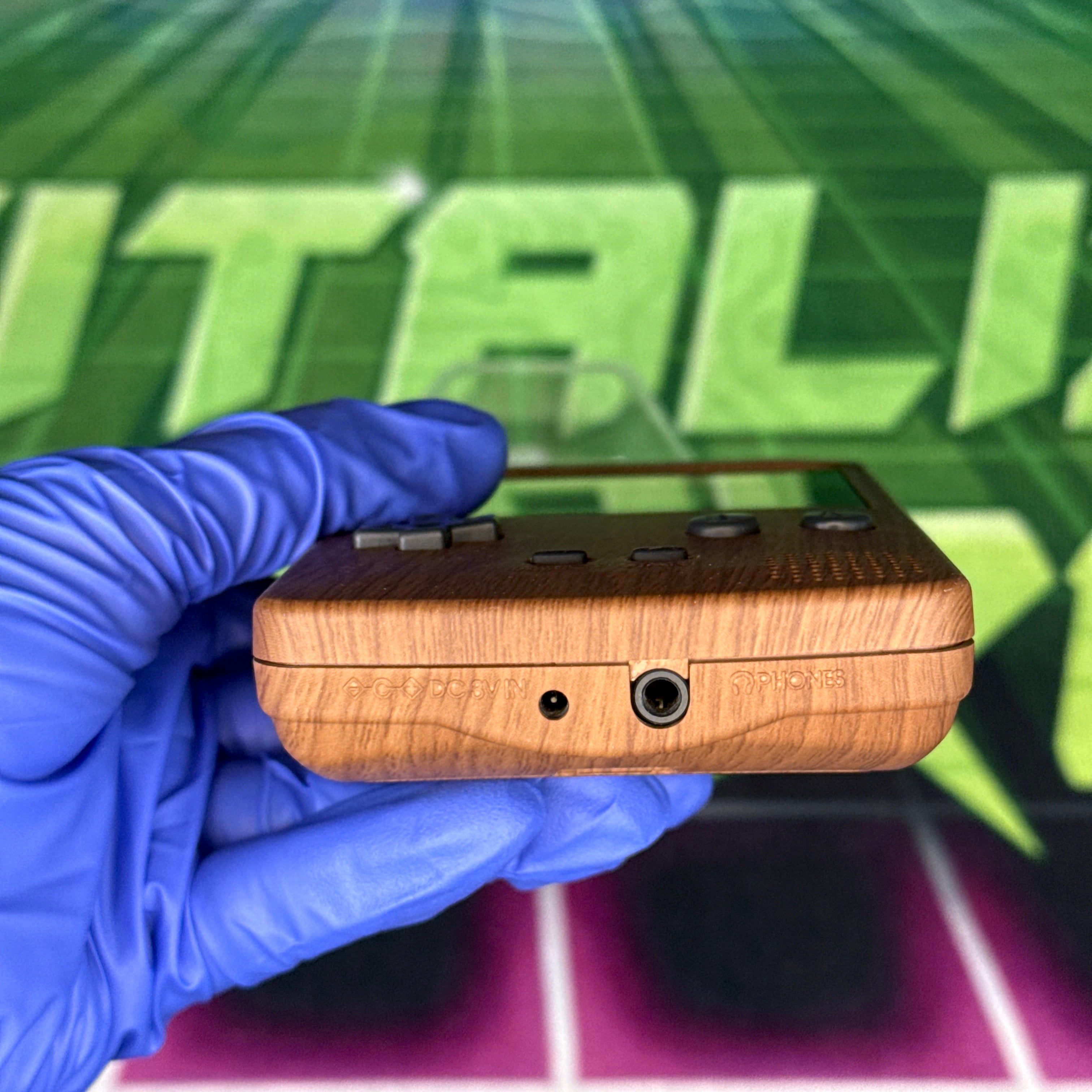 Nintendo GameBoy Color – Wood Grain Shell – Tested & Working