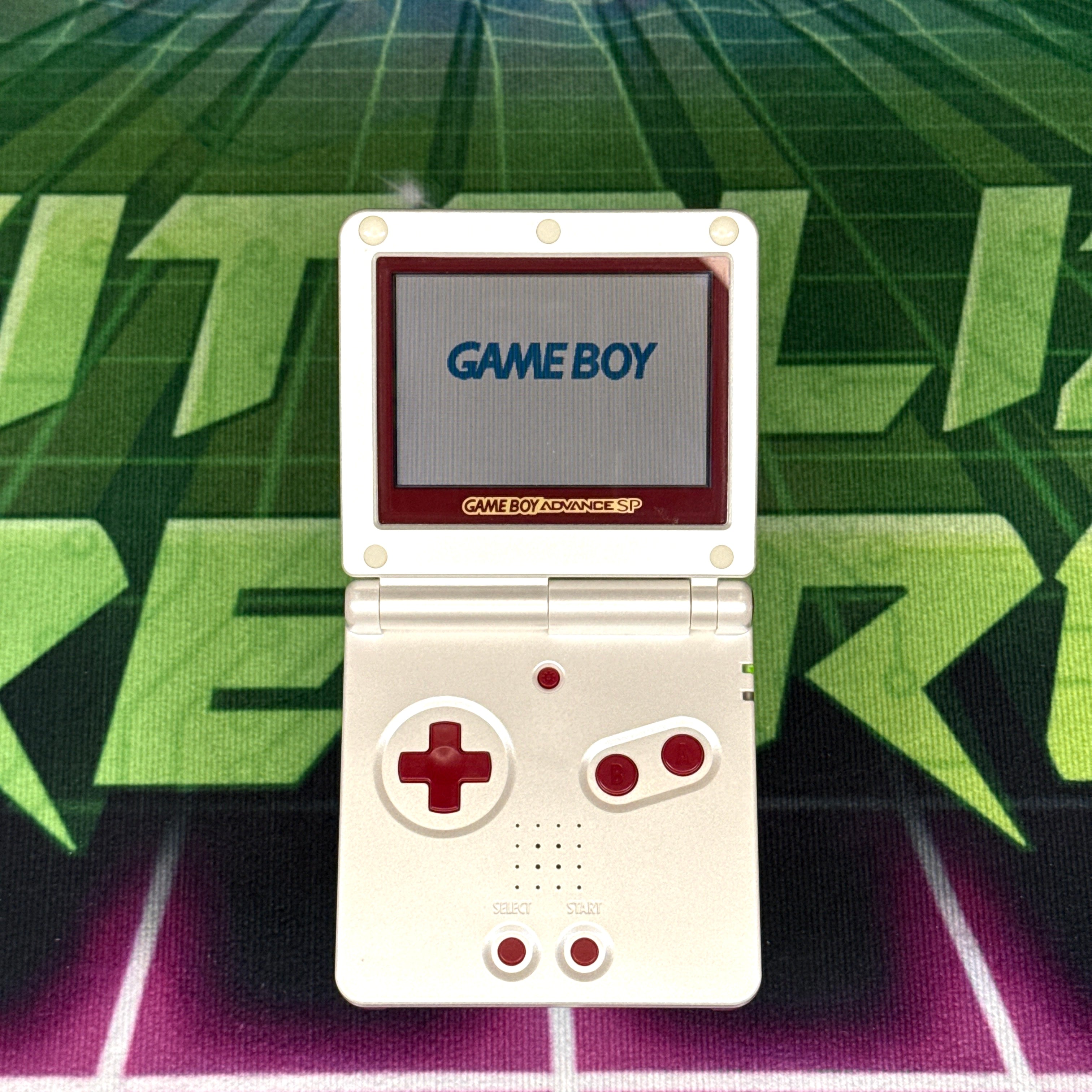 Nintendo GameBoy Advance SP – Famicom Pearl White/Red – Tested & Working (JP Model)