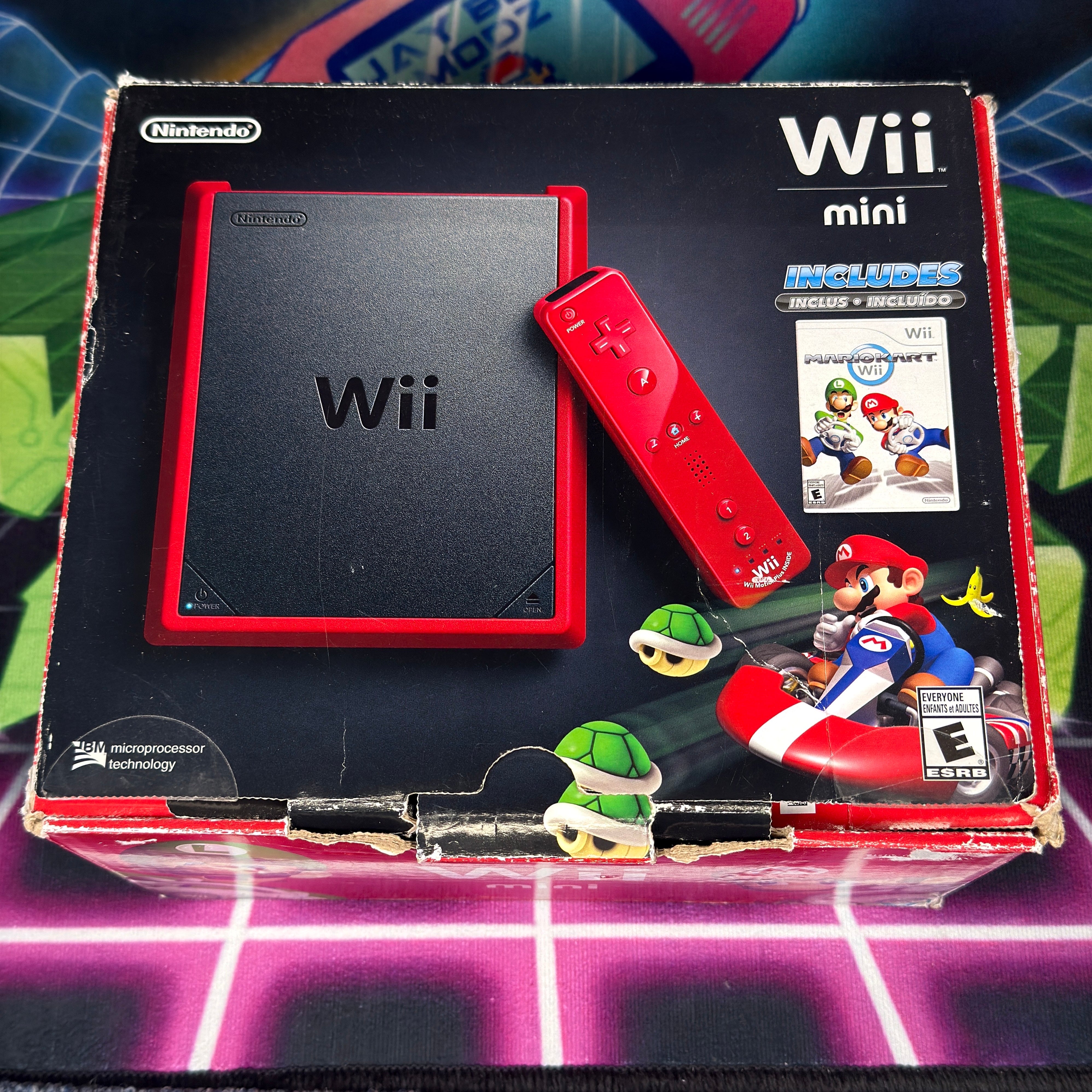 Nintendo Wii Mini Console – Red/Black - Mario Kart Bundle