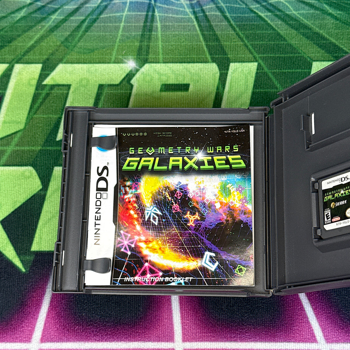Geometry Wars: Galaxies | Nintendo DS