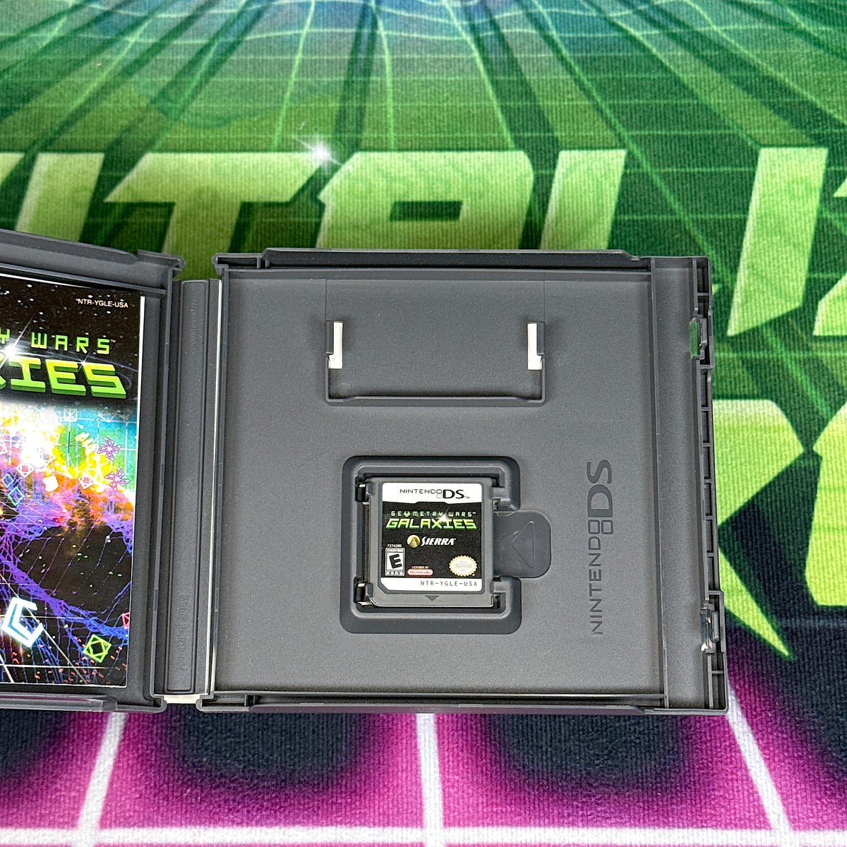 Geometry Wars: Galaxies | Nintendo DS