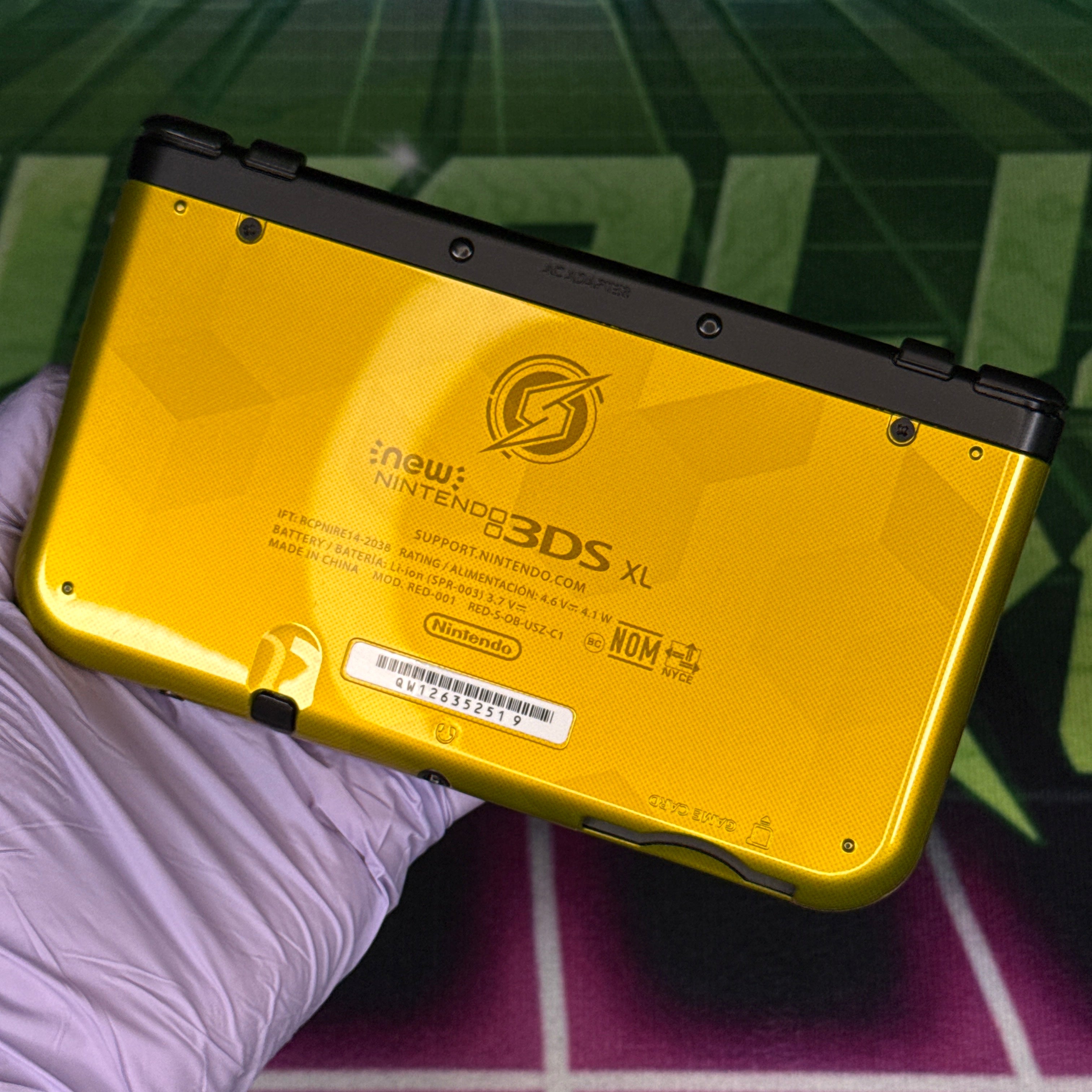 New Nintendo 3DS XL Handheld Console - Samus Edition