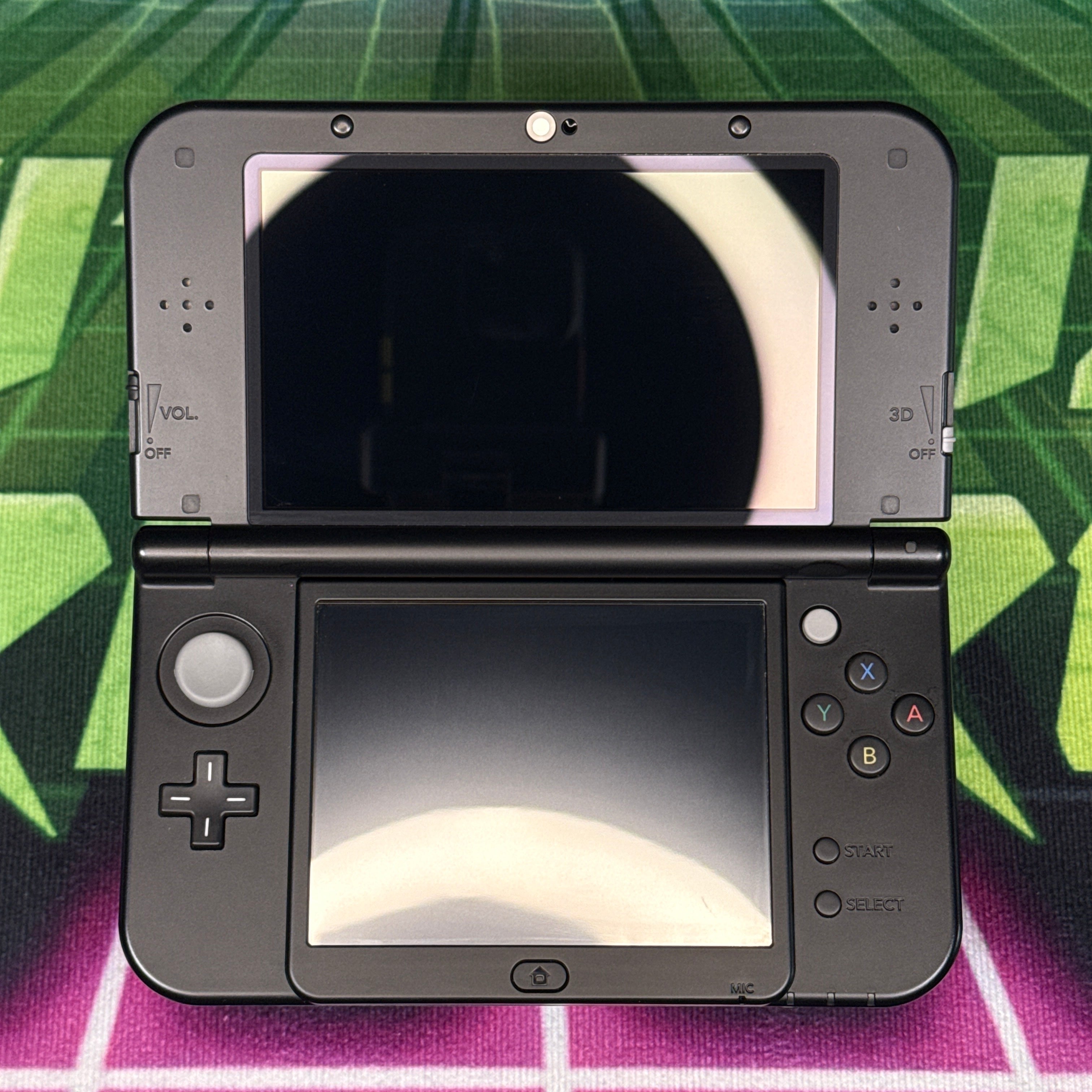New Nintendo 3DS XL Handheld Console - Samus Edition