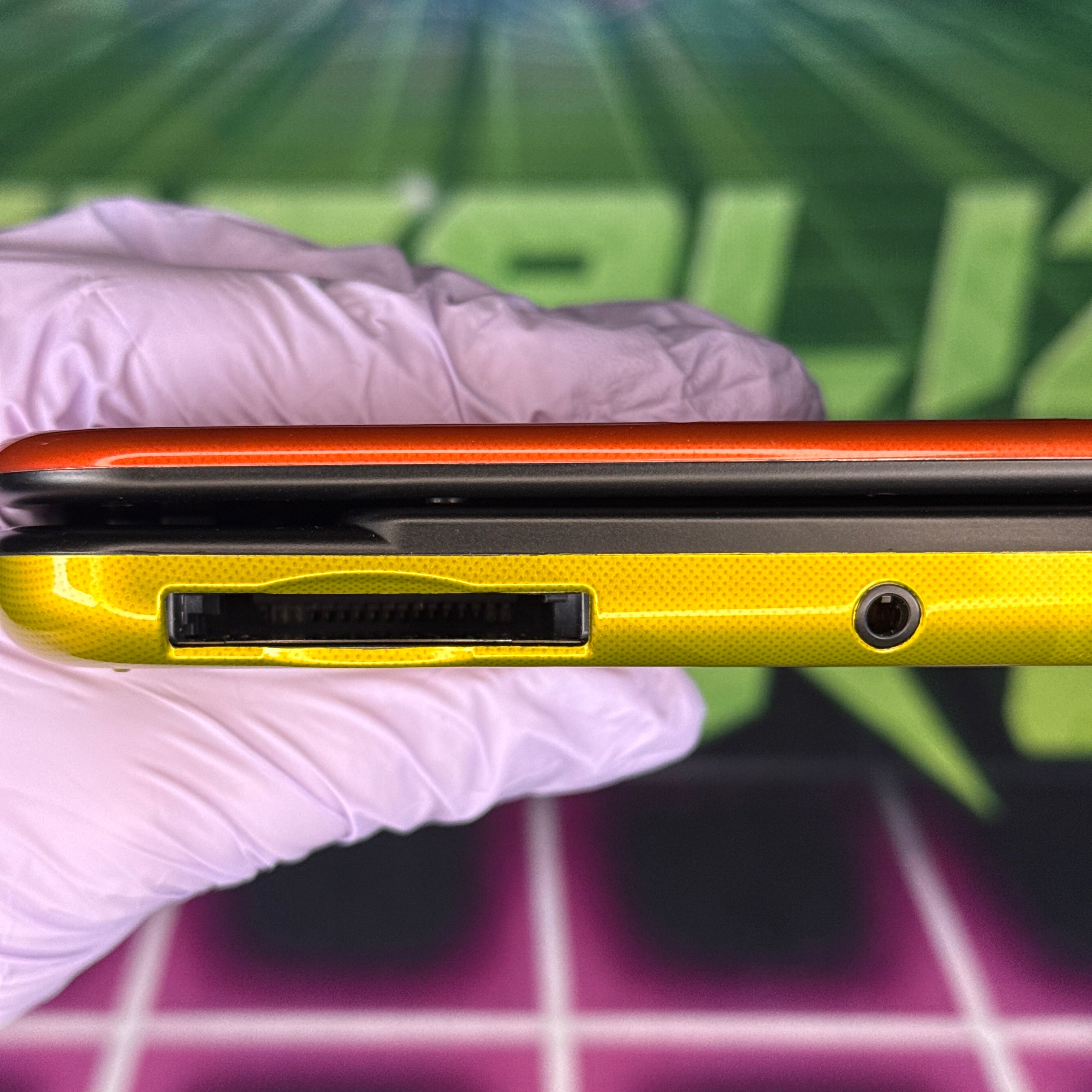 New Nintendo 3DS XL Handheld Console - Samus Edition