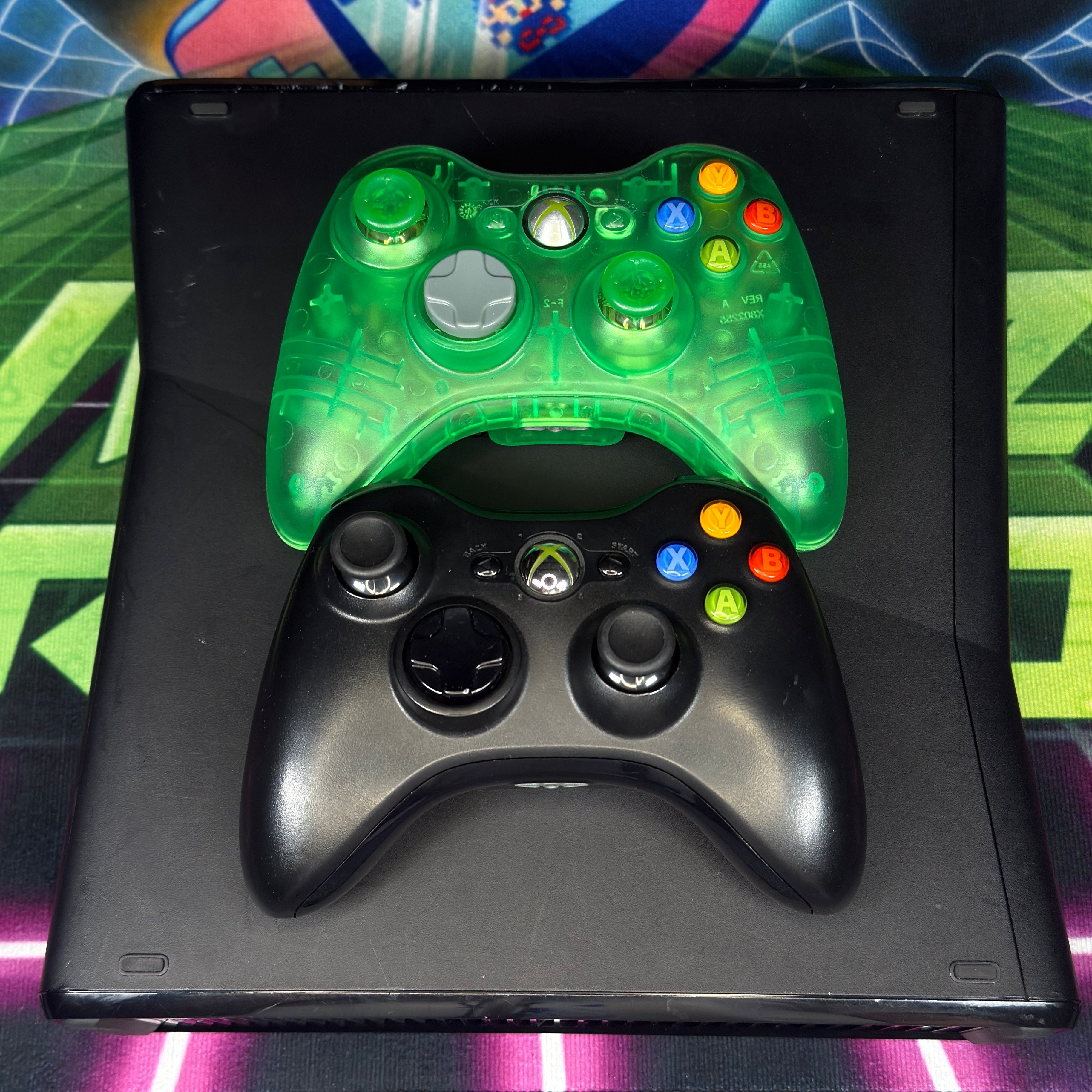 Xbox 360 Slim Console Bundle (320GB)