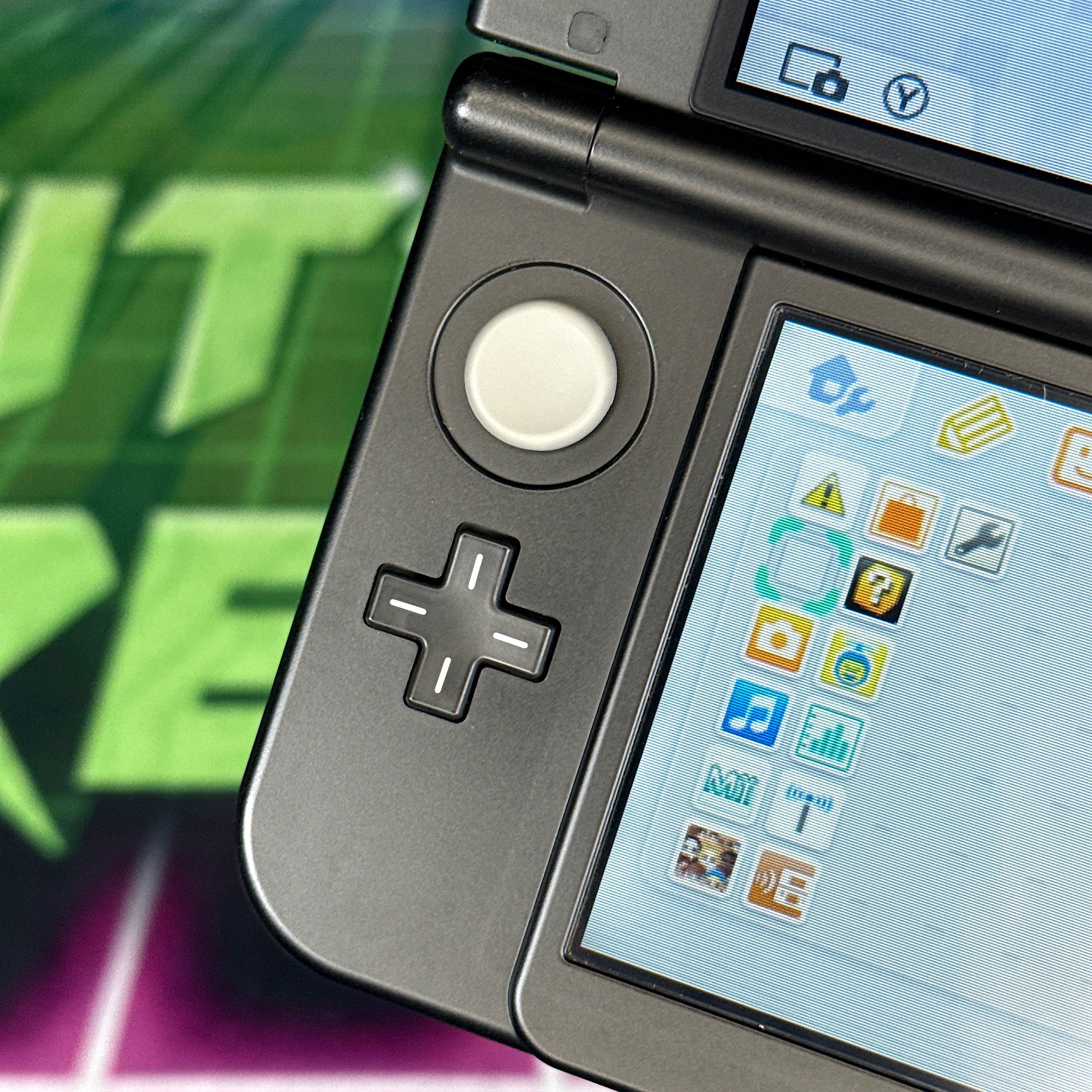 New Nintendo 3DS XL - Lime Green/Black