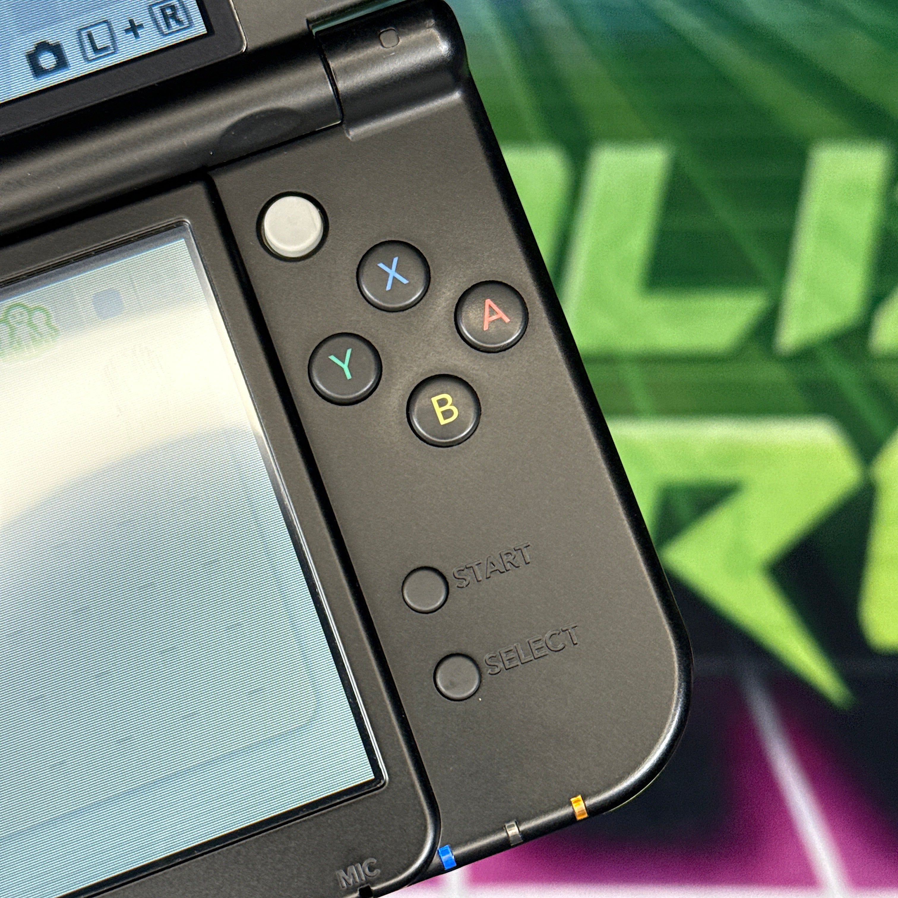 New Nintendo 3DS XL - Lime Green/Black