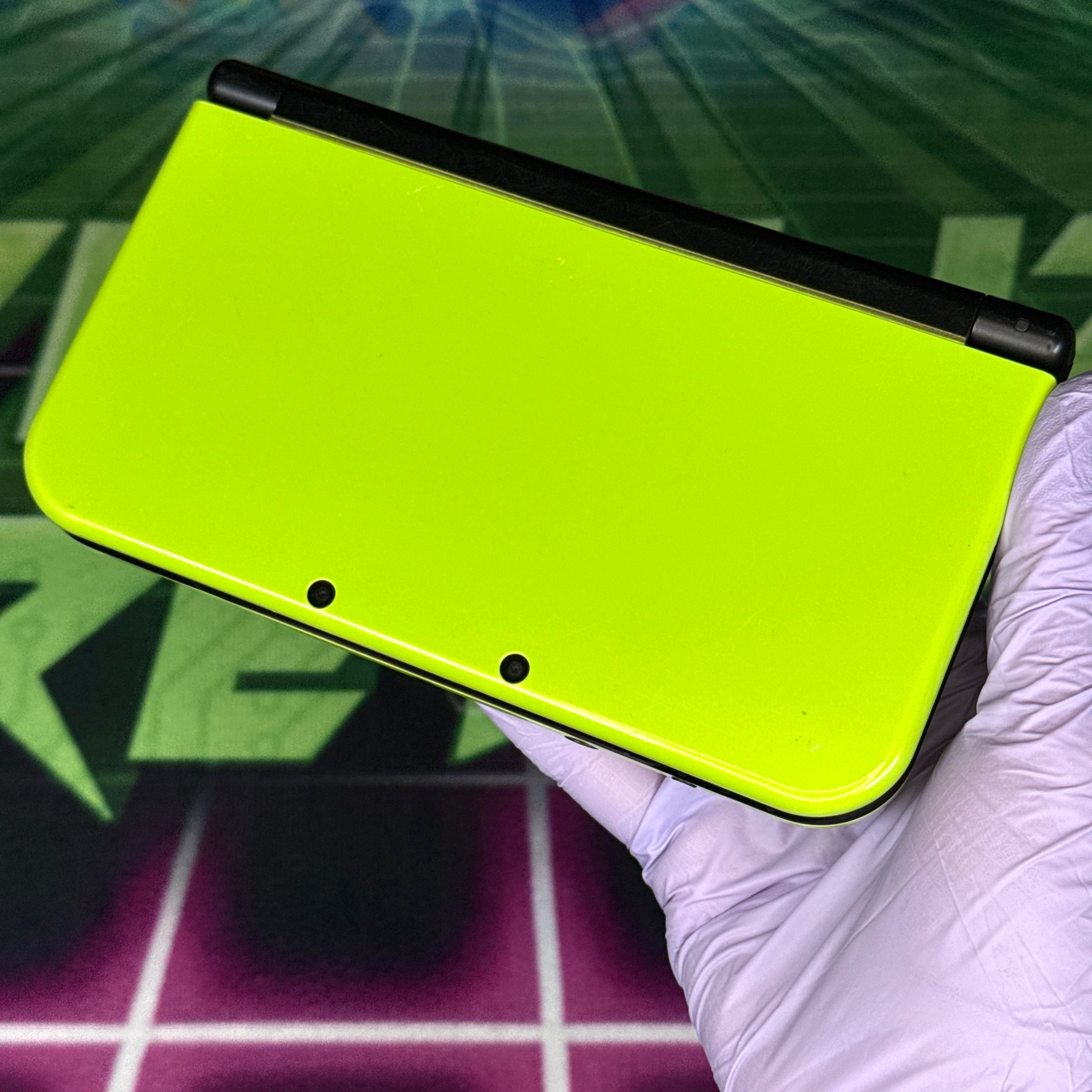 New Nintendo 3DS XL - Lime Green/Black