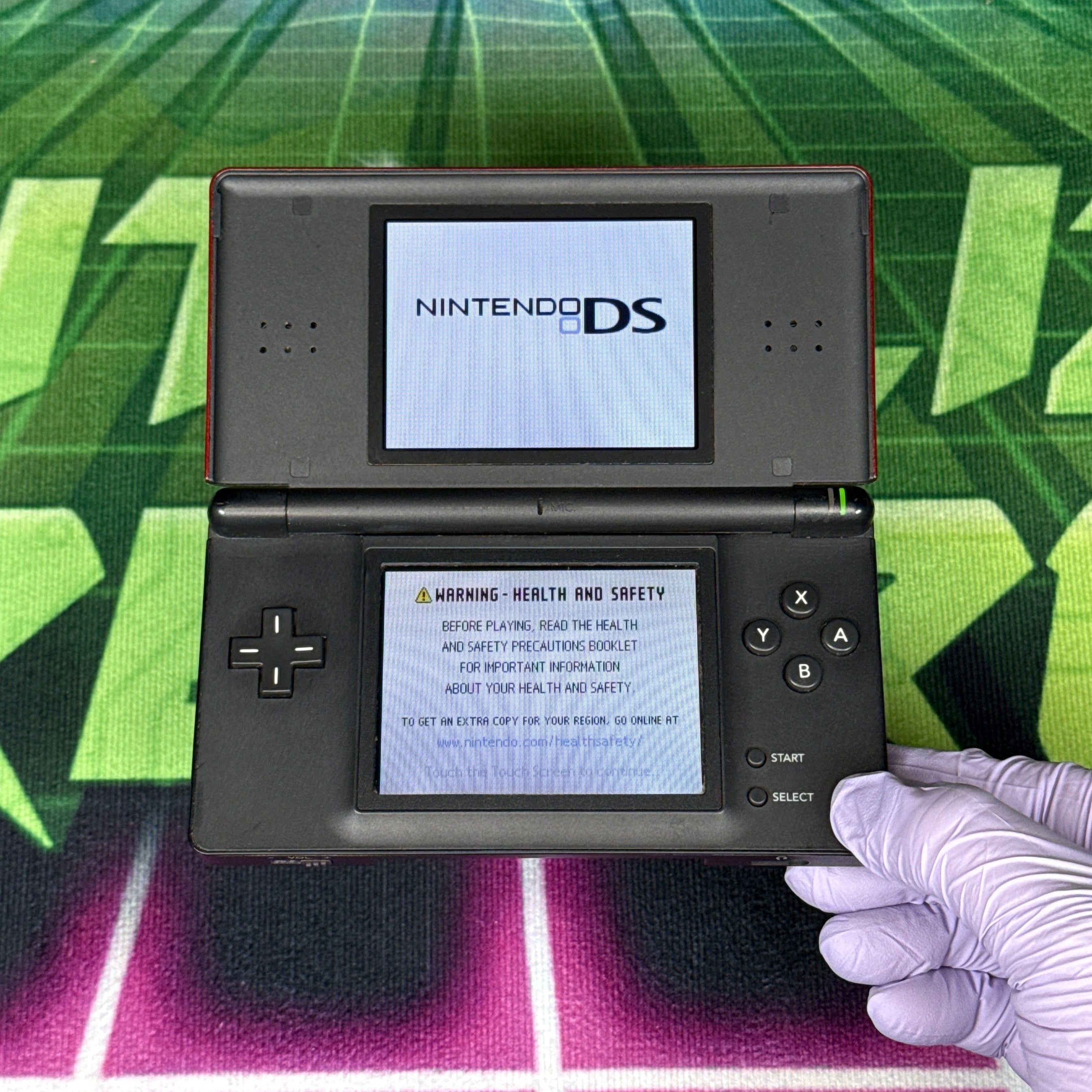 Nintendo DS Lite Handheld Console - Crimson / Black