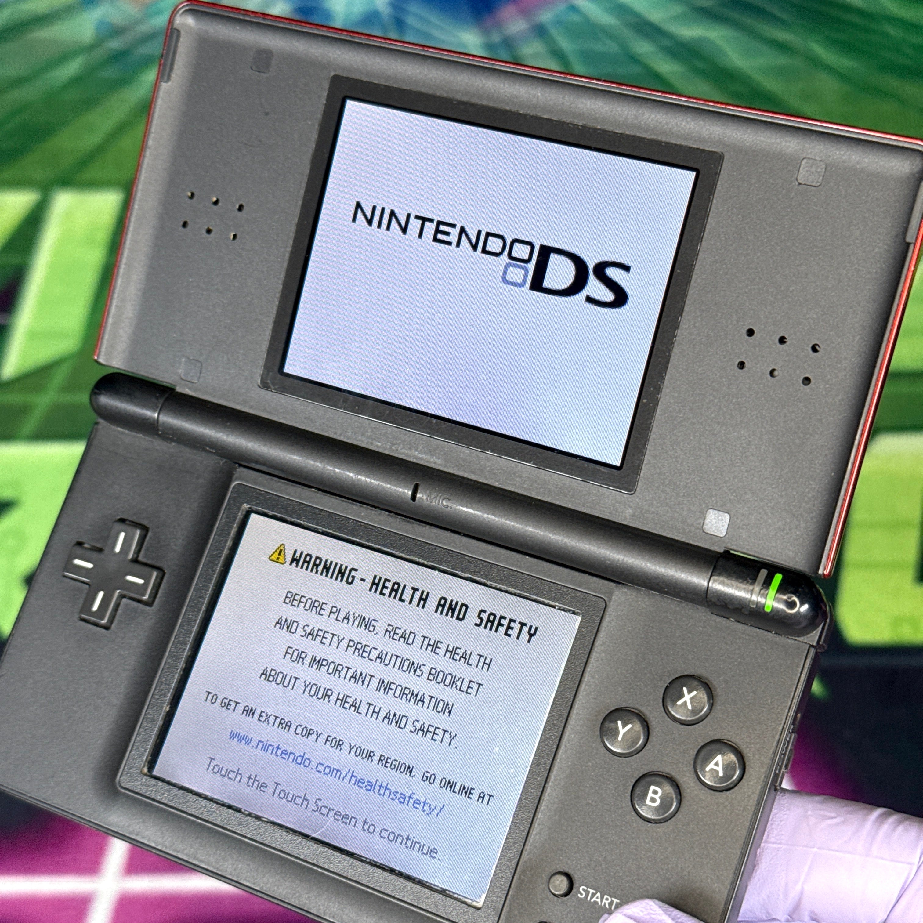 Nintendo DS Lite Handheld Console - Crimson / Black